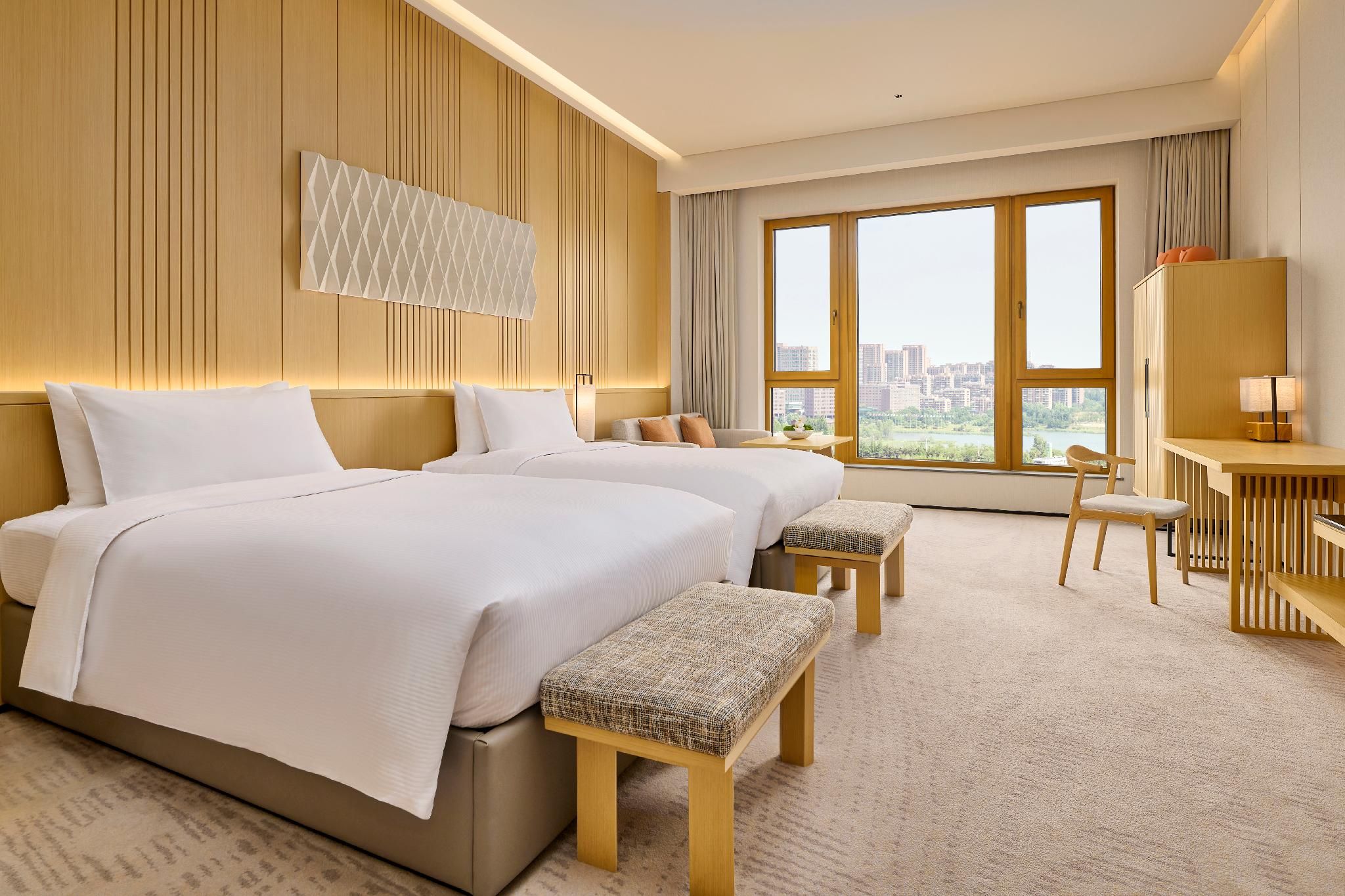 Twin guest room