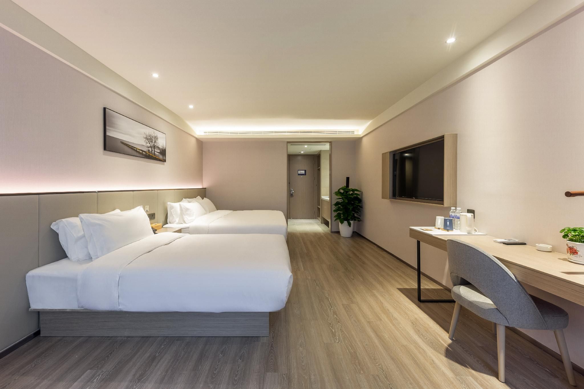 Huazhu - Family Room