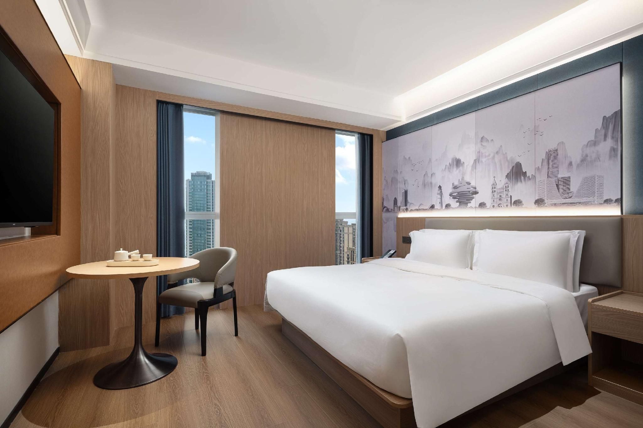 1 King Bed, Non-Smoking