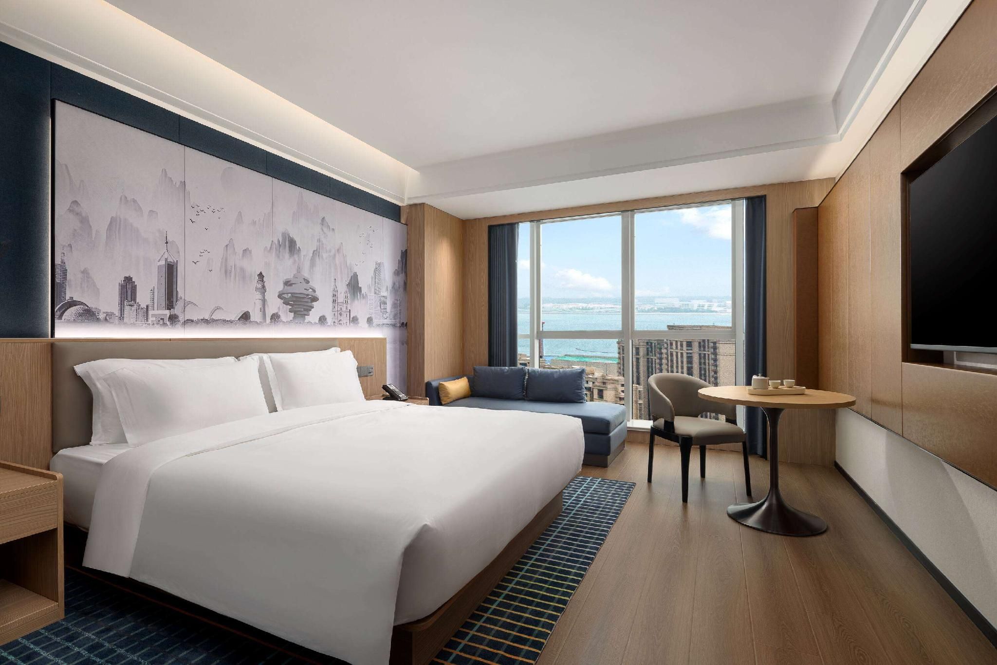1 King Bed, Superior Room, Non-Smoking