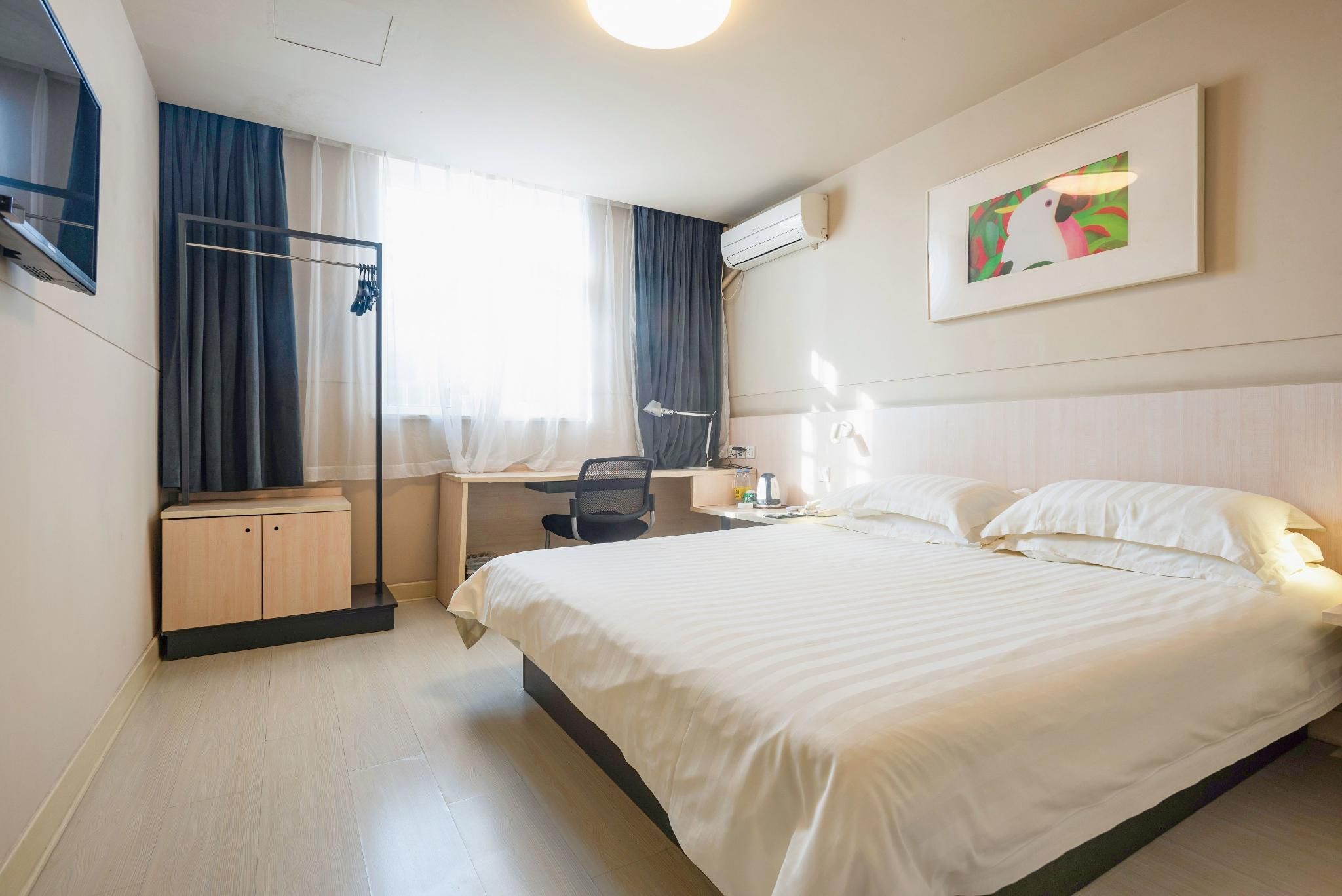 Business Standard Room A