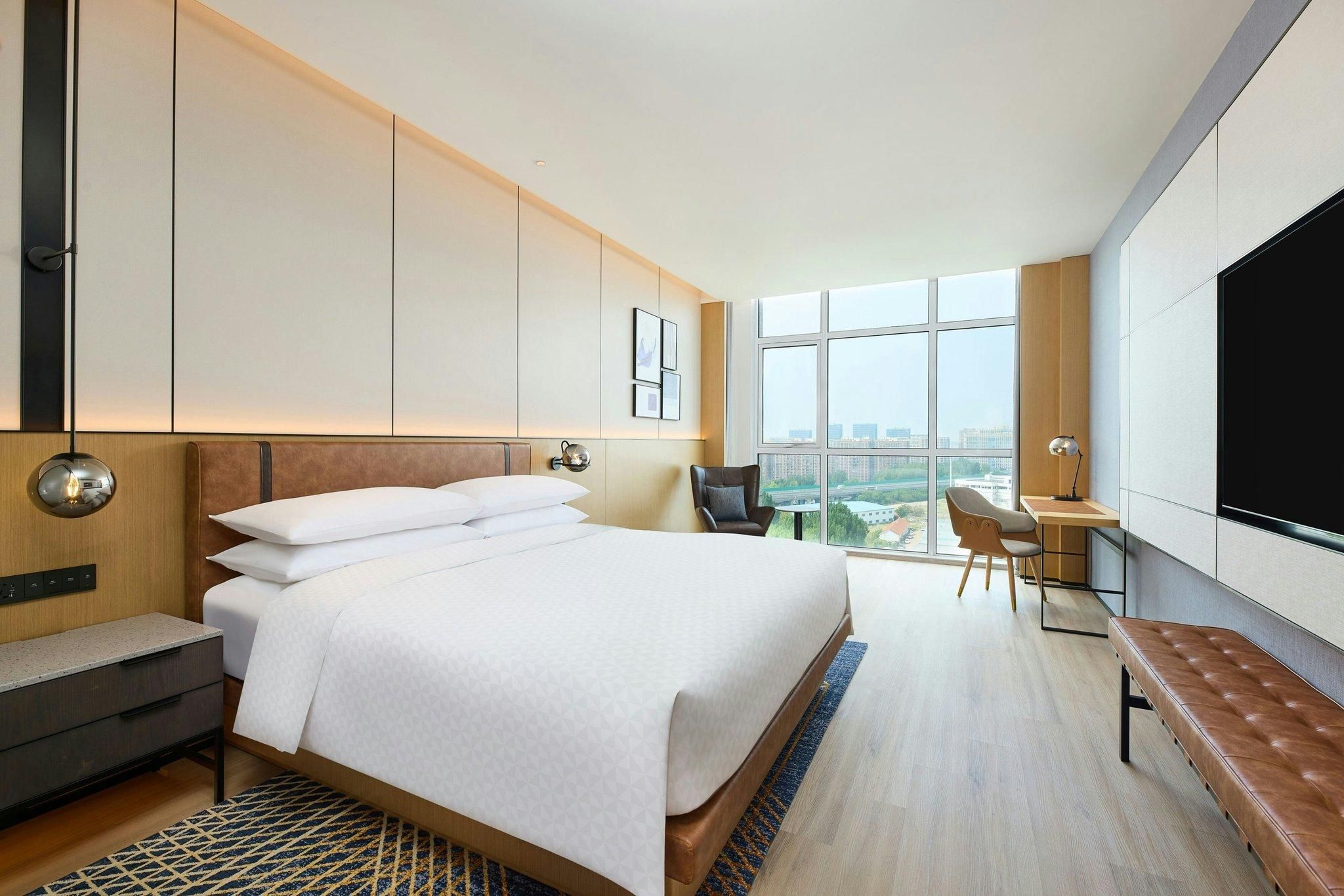 Premium King Room, Guest room, 1 King, City view