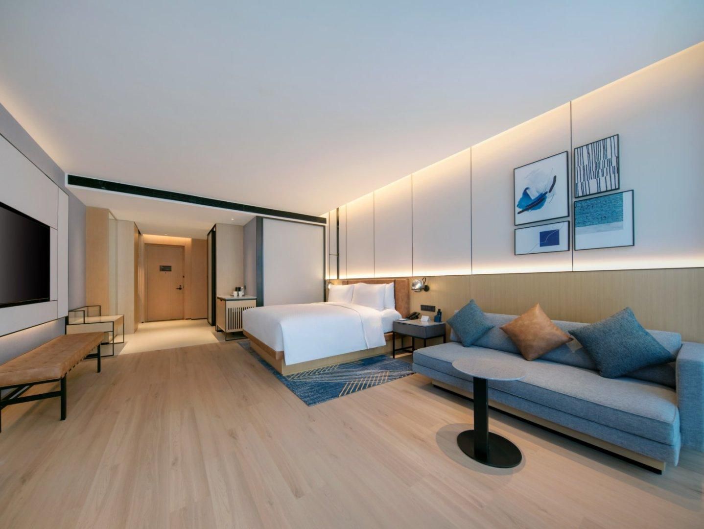 Delightful King Room, Guest room, 1 King, Sofa bed, City view, High floor