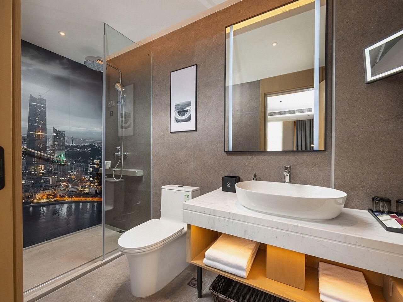 Premier Suite 
