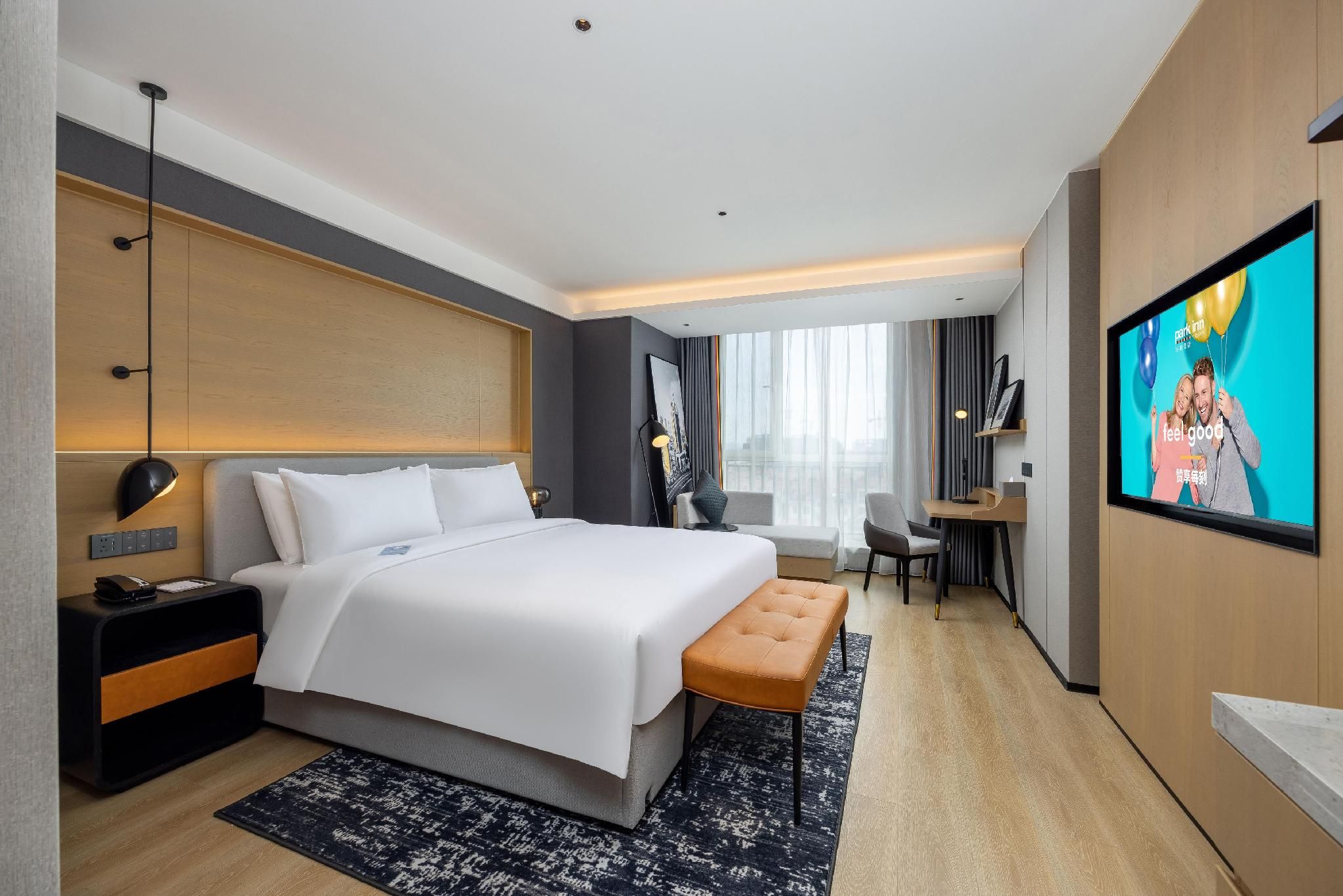 WH - Deluxe Bed Room