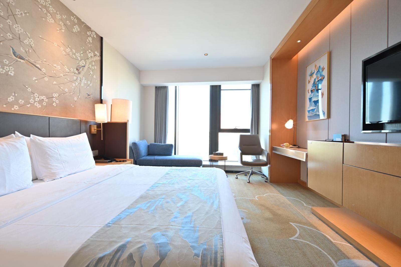 Huazhu - Deluxe Bed Room