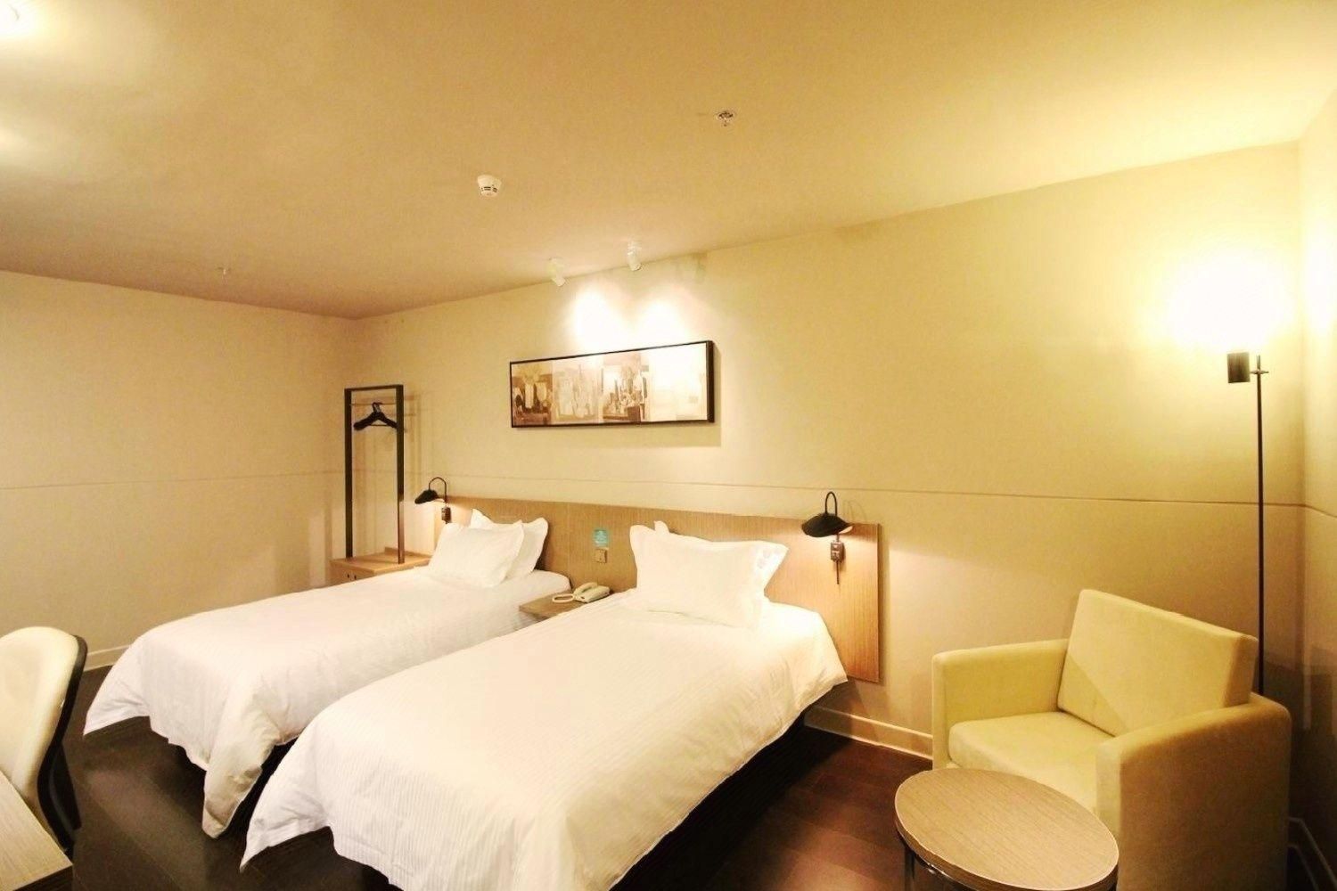 Business Standard Room C