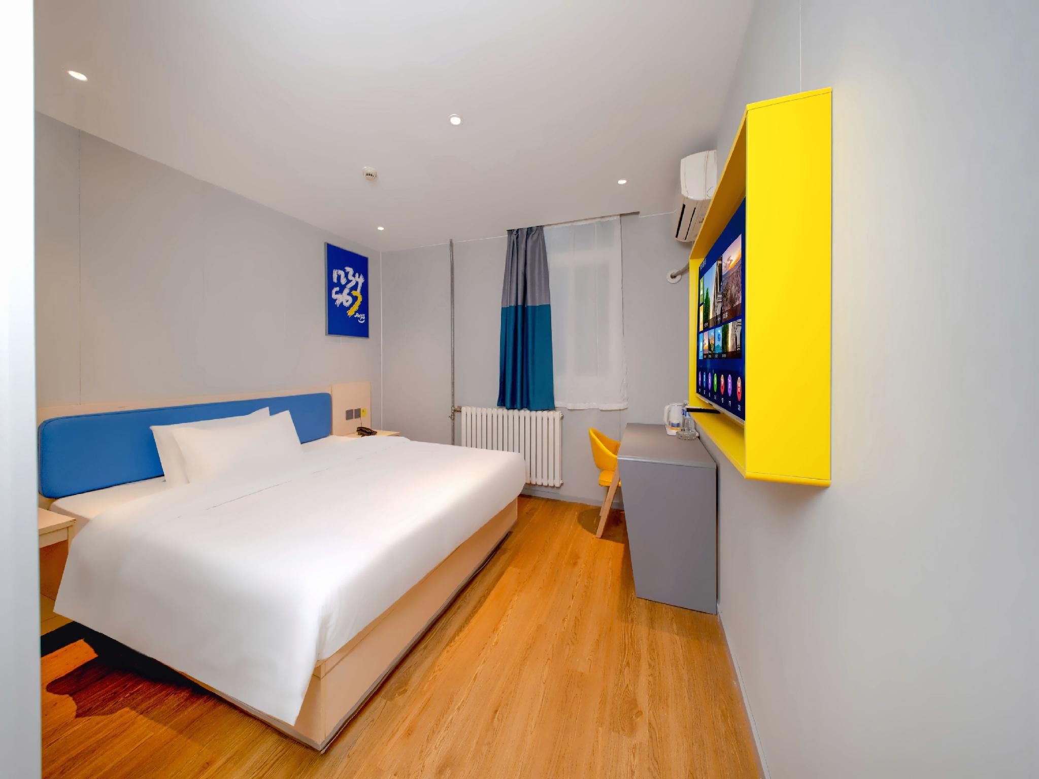 Economy Room