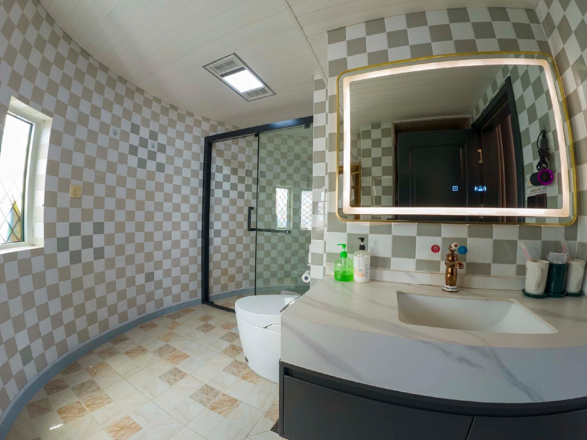 Sea View Suites