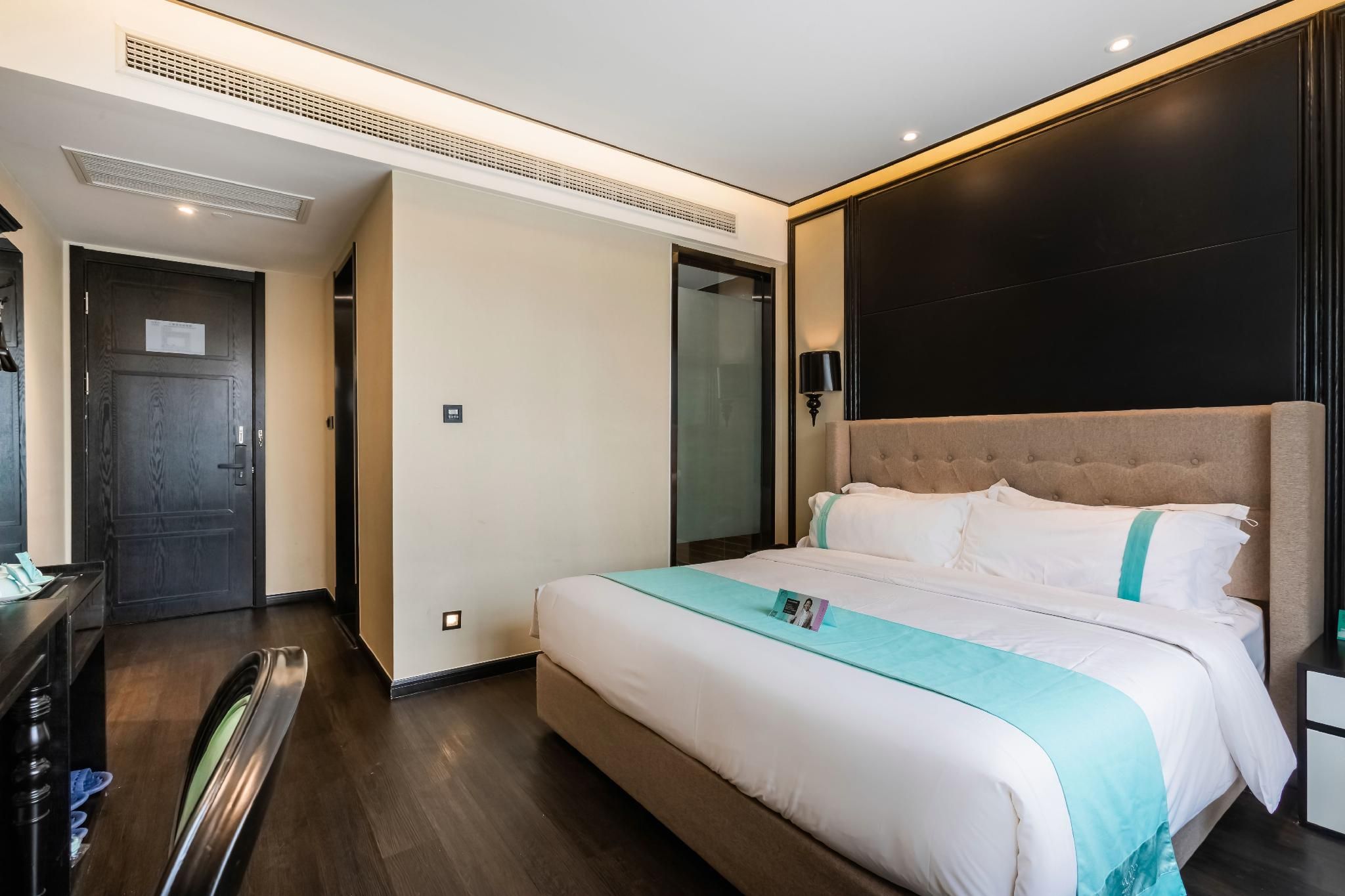 Xana - Business Bed Room