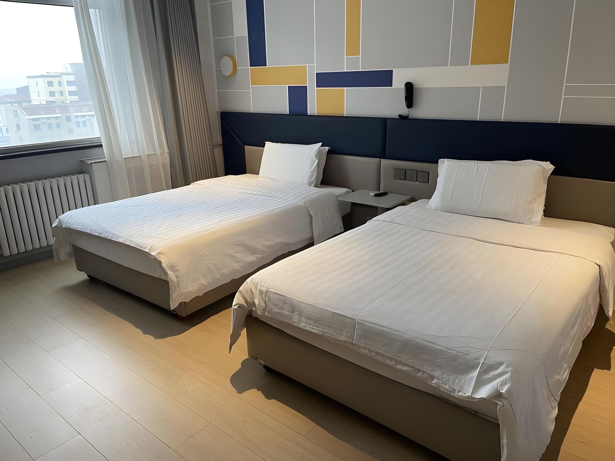 Featured Twin Room