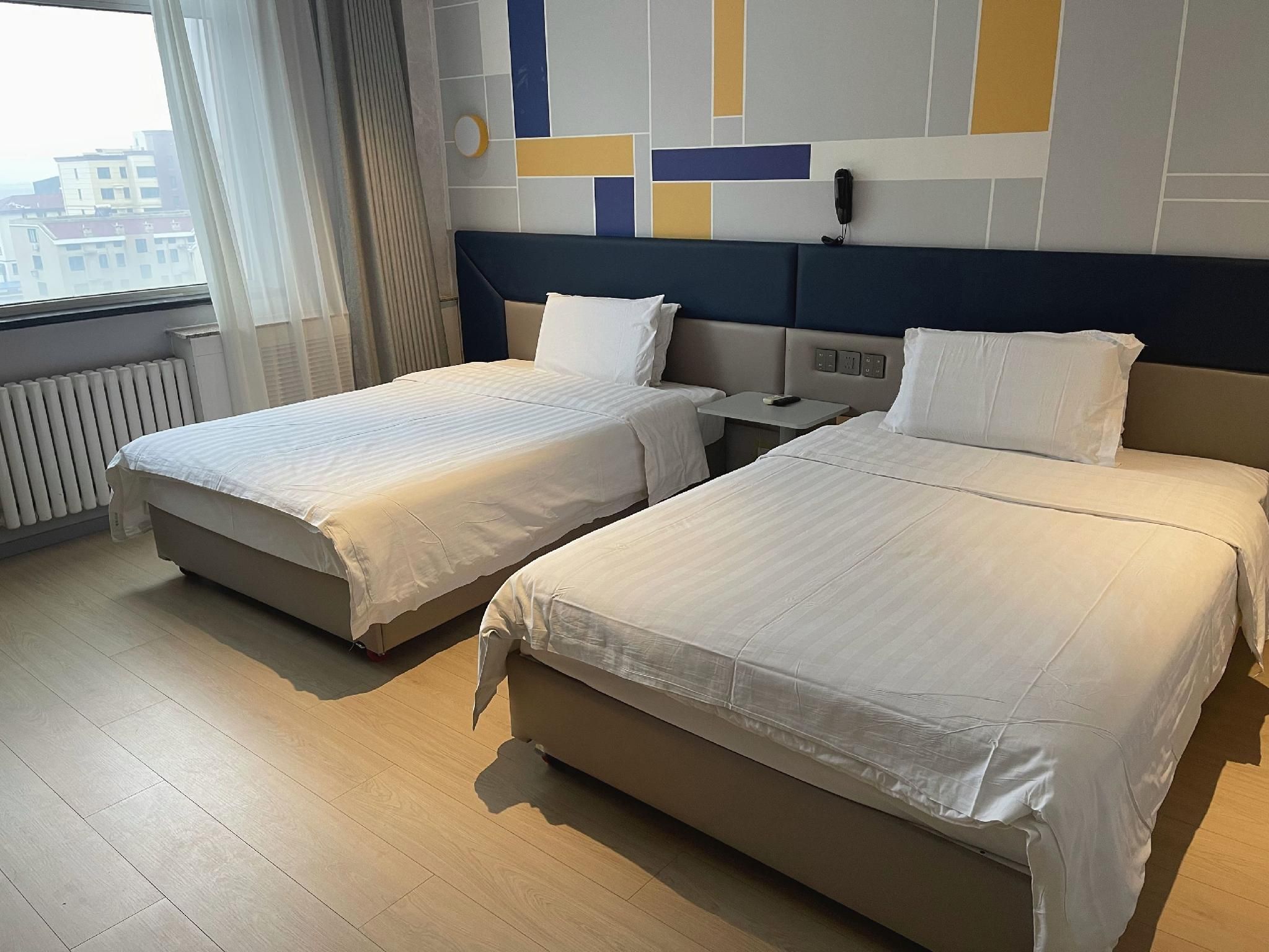 Zero Pressure Twin Room