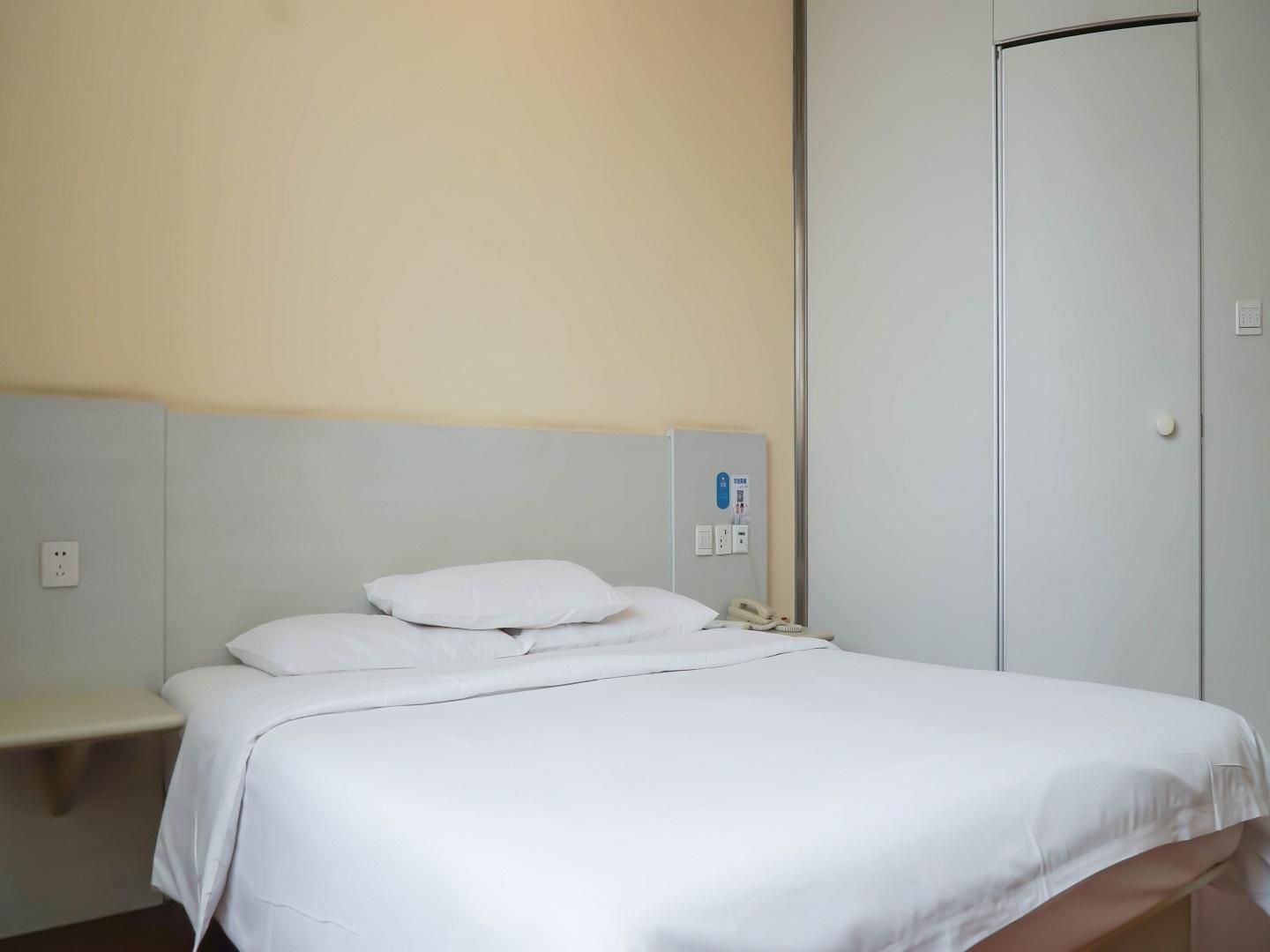 Huazhu - Superior BedRoom
