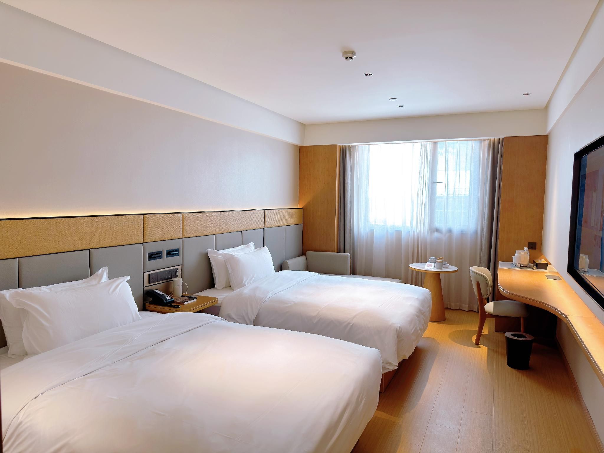 Twin Business Room