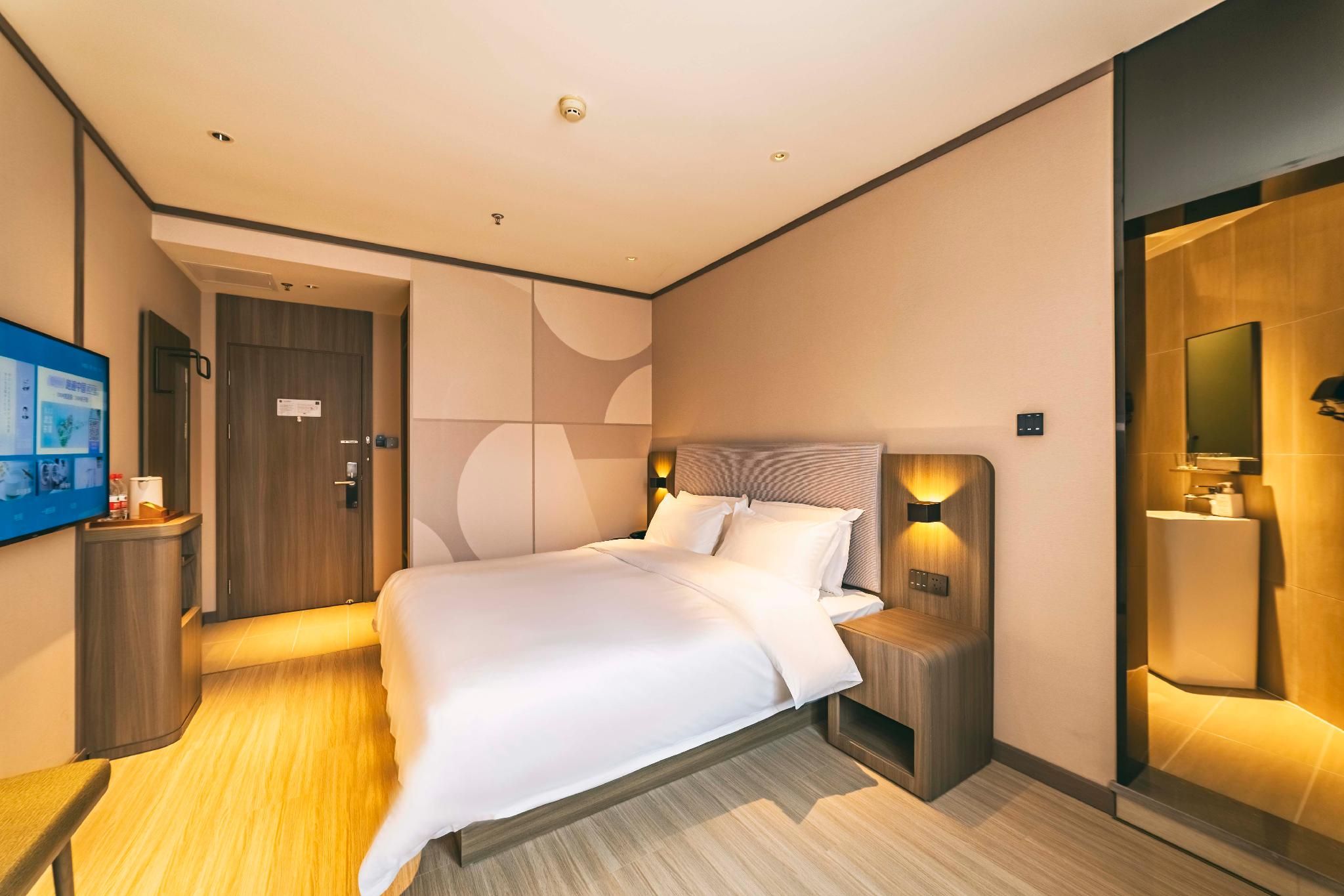 Huazhu - Superior BedRoom