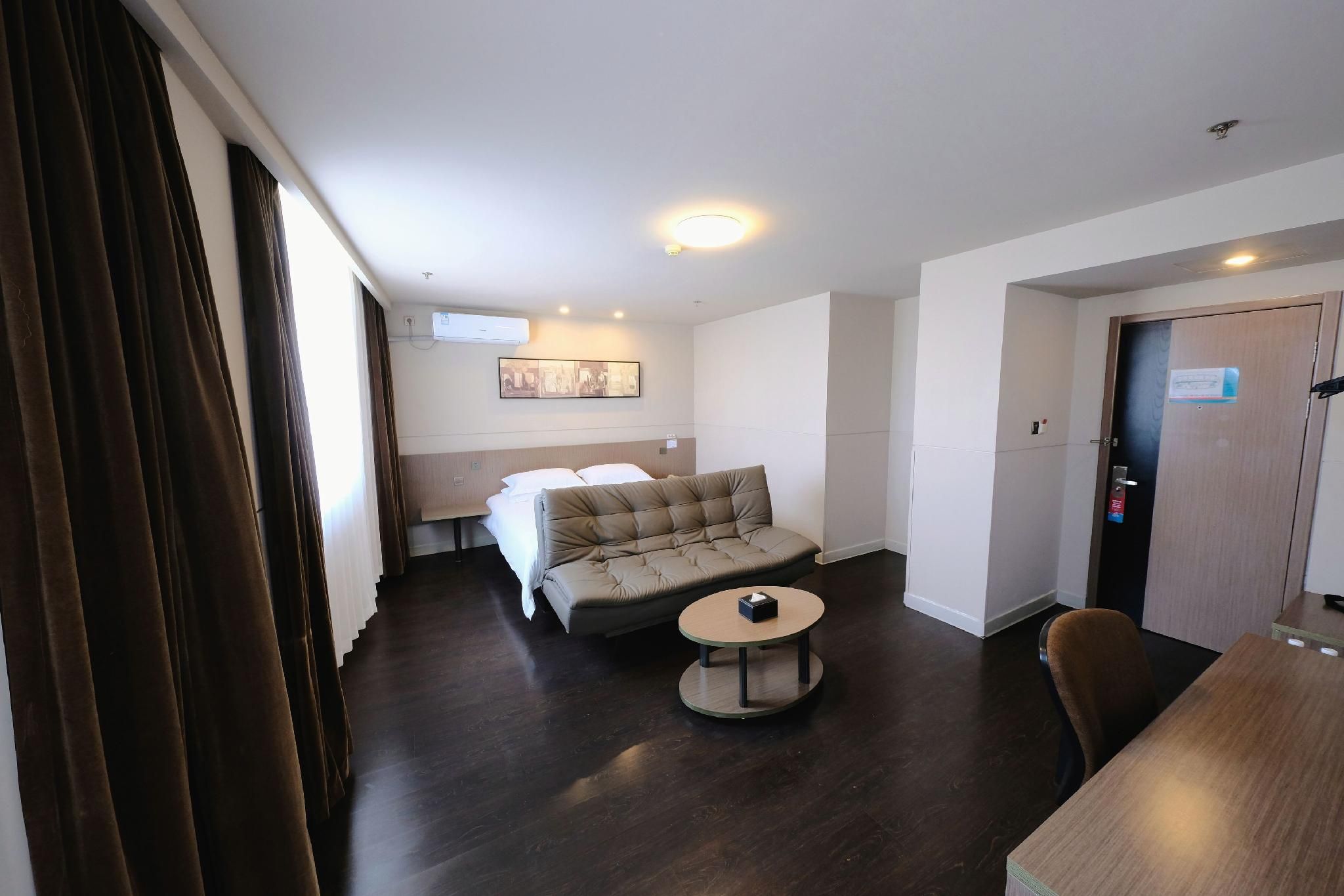 WH - Superior Bed Room