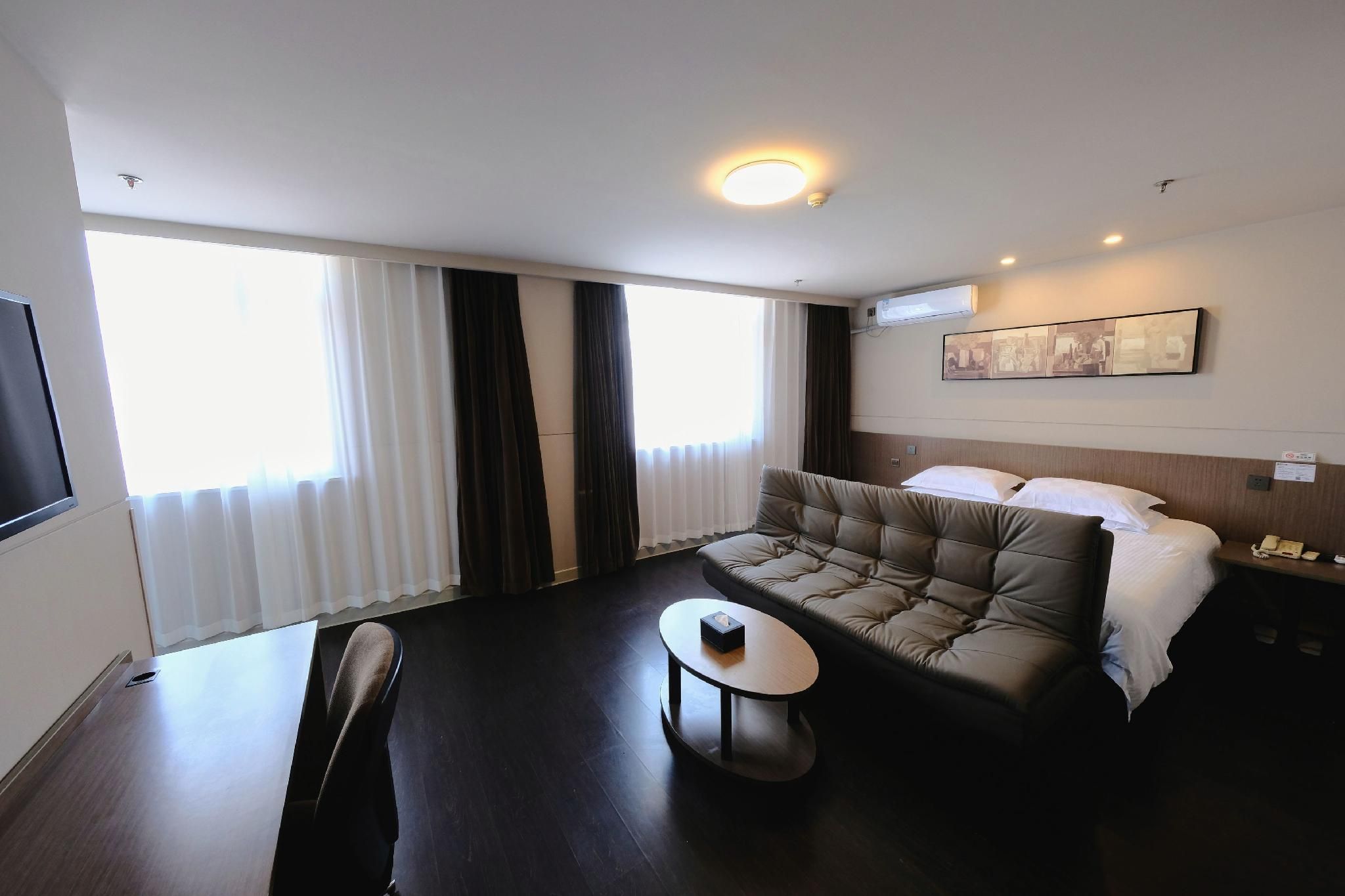 WH - Superior Bed Room