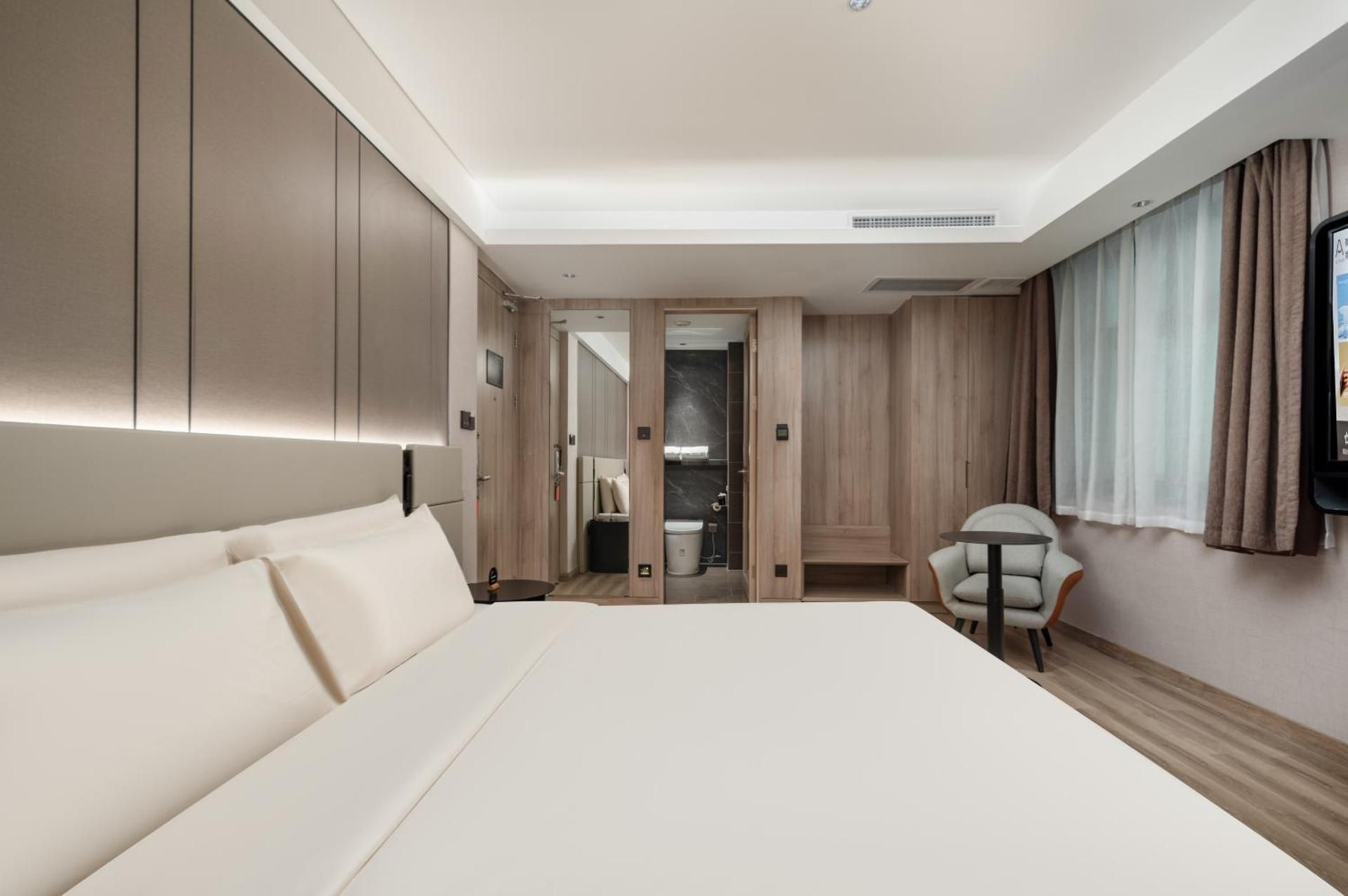 Elegant Double Room with Inner Window
