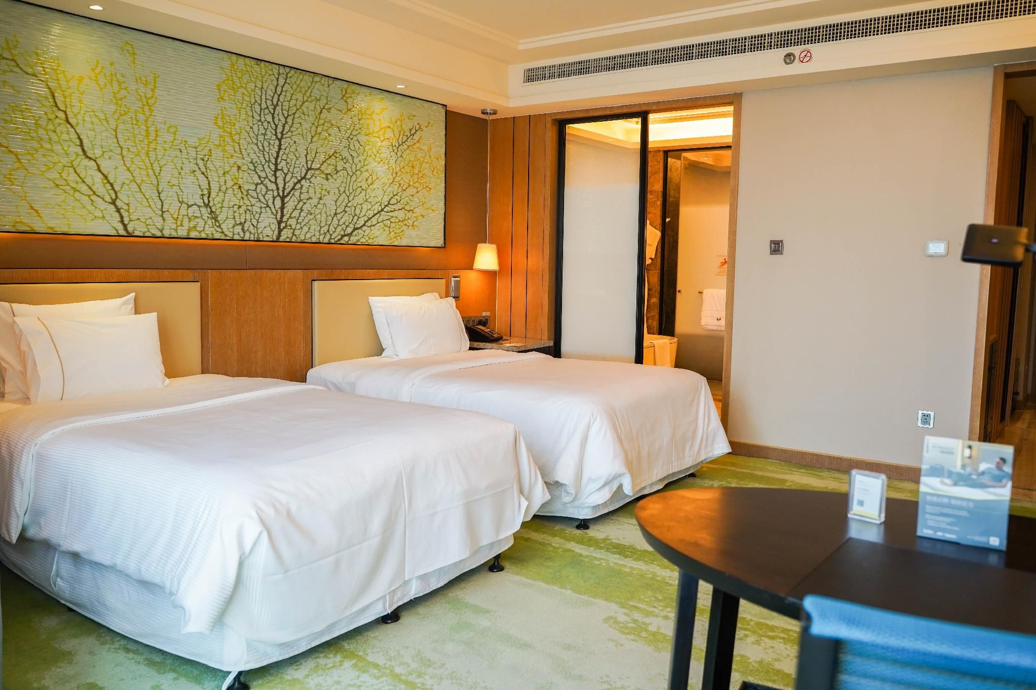 Club lounge access, Guest room, 2 Double, City view