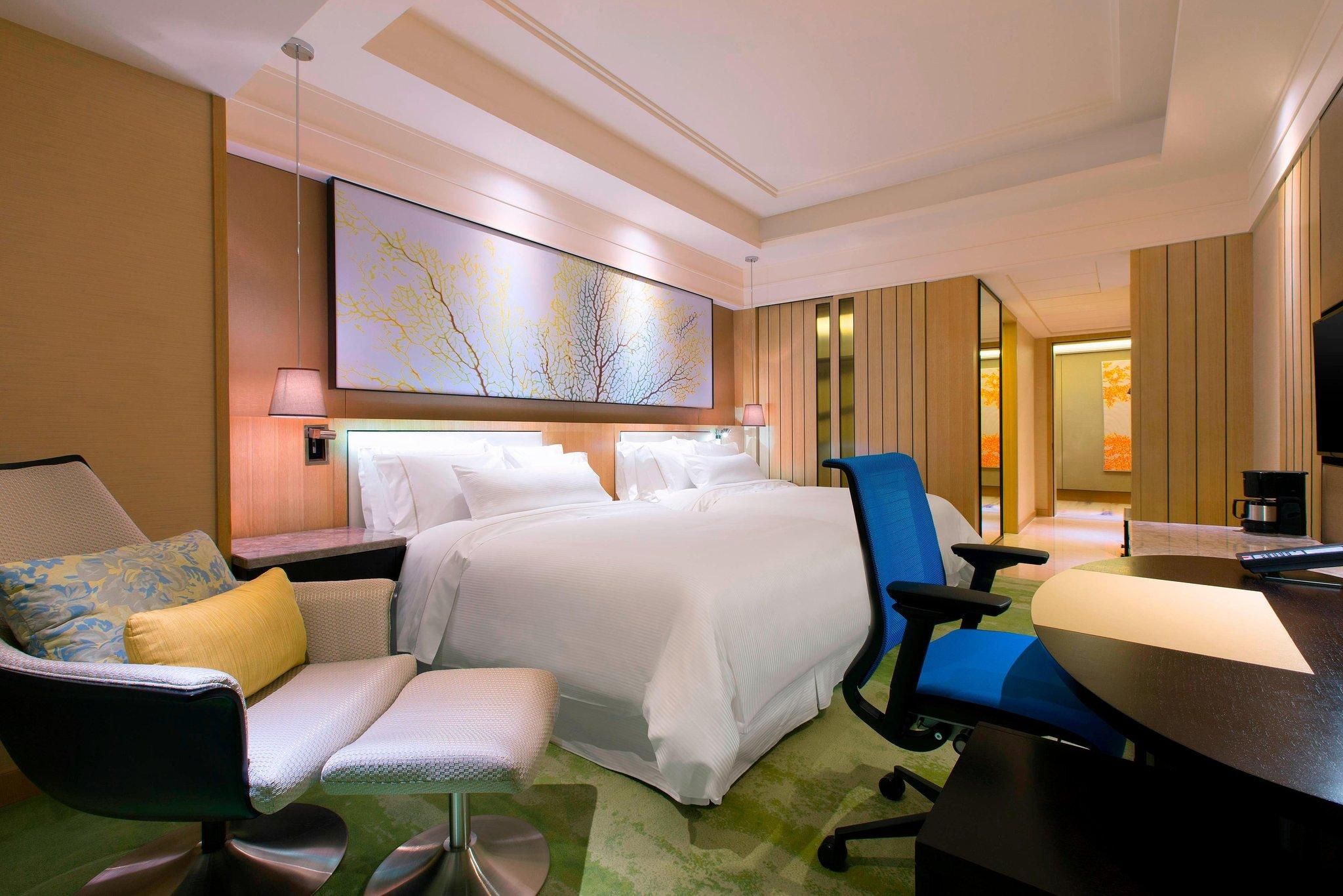 Guest room, 2 Double, City view