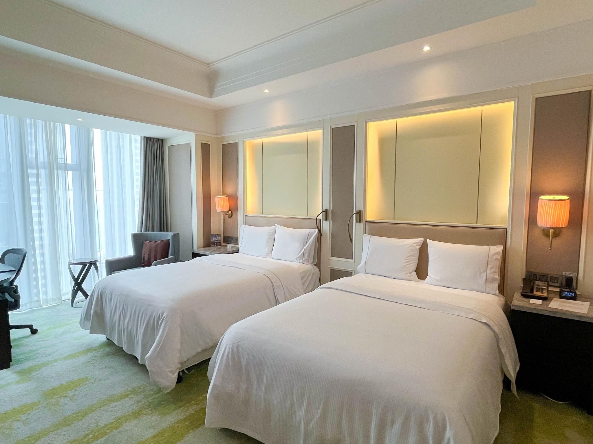 Guest room, 2 Double, City view