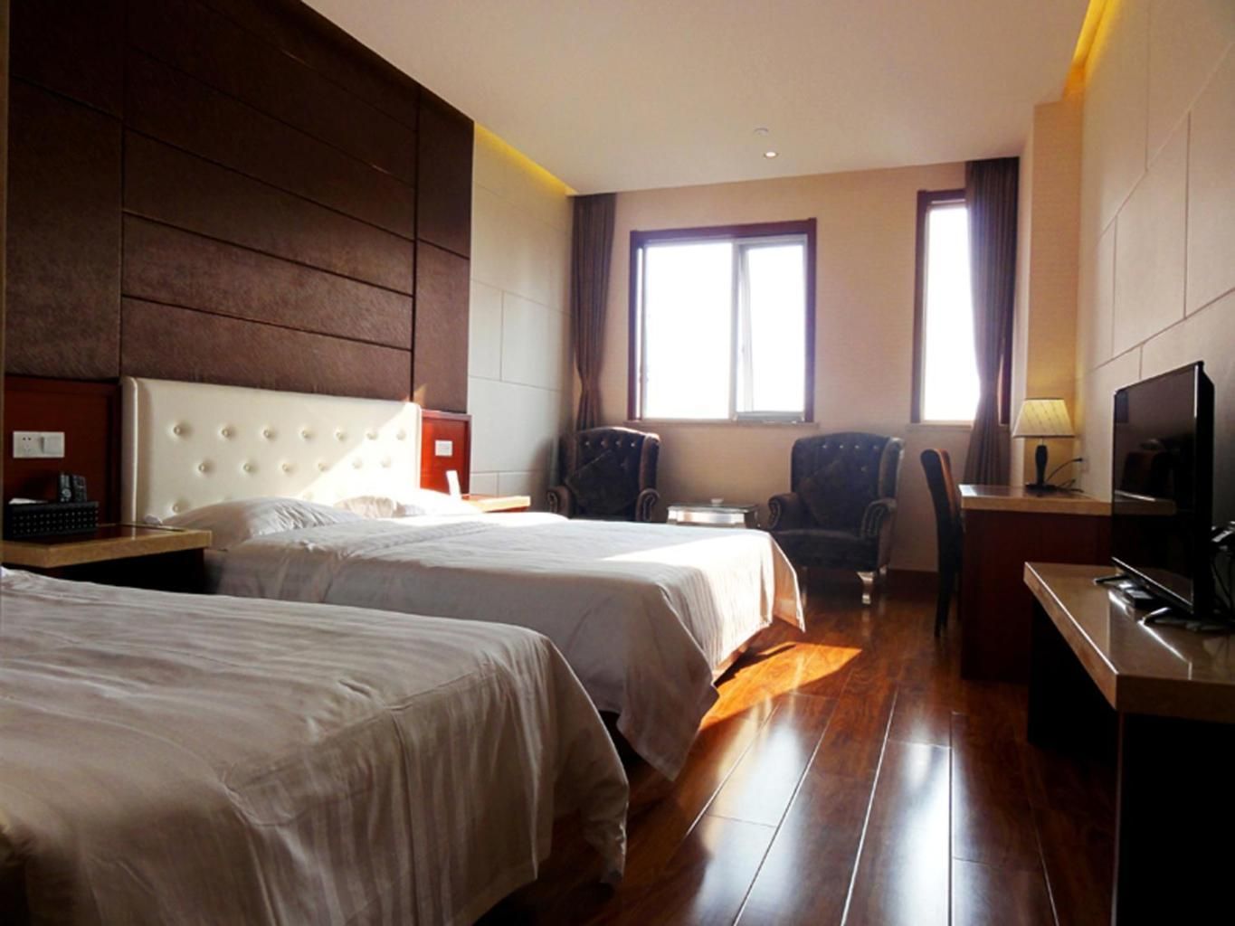 Deluxe Family Room