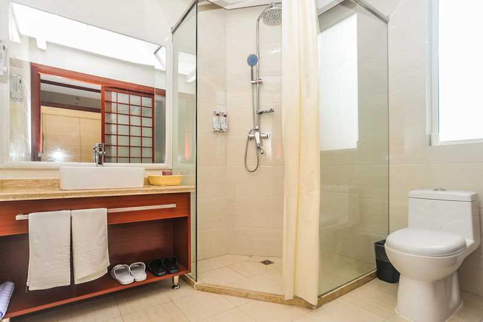 Deluxe Plus Super King Room