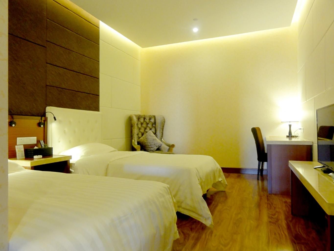 Elegant Twin Room