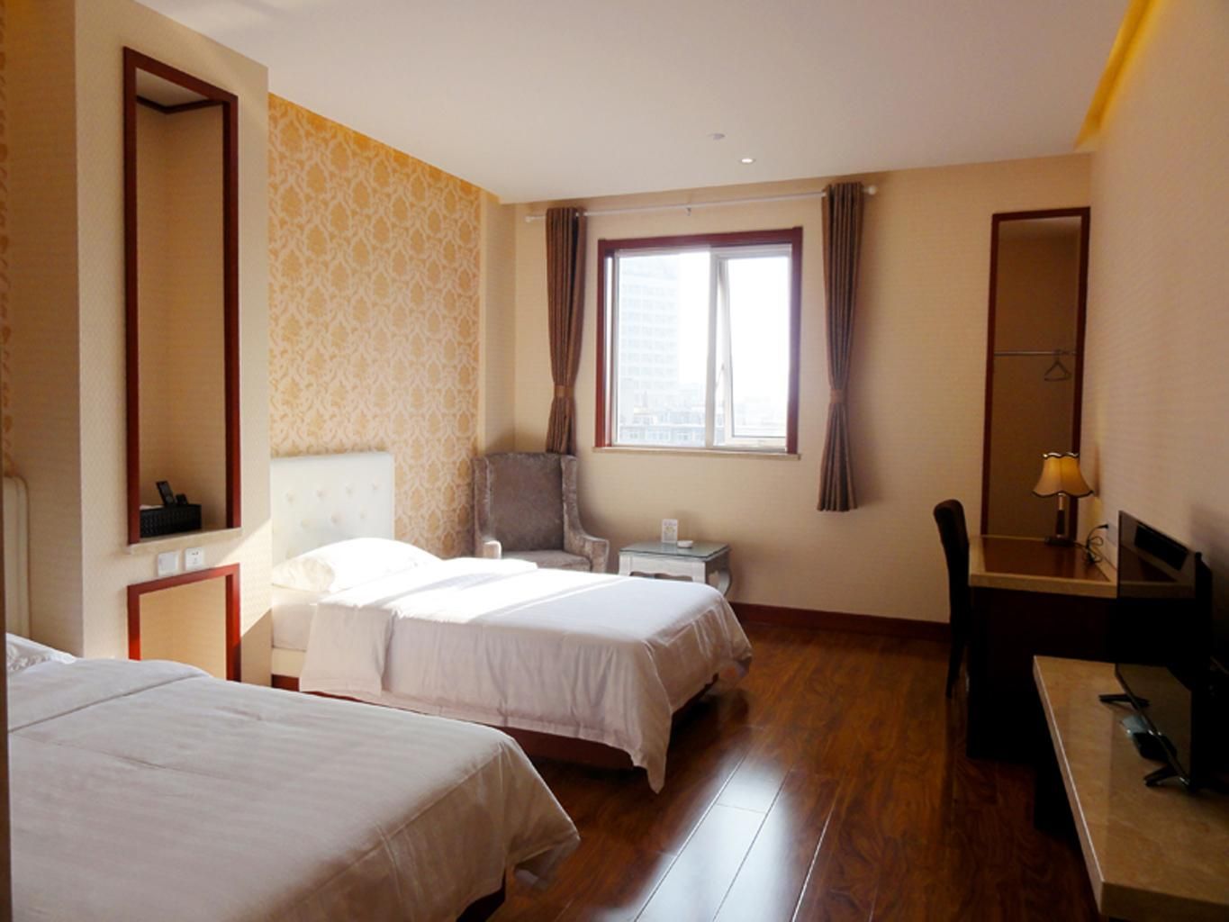 Deluxe City View Twin Room