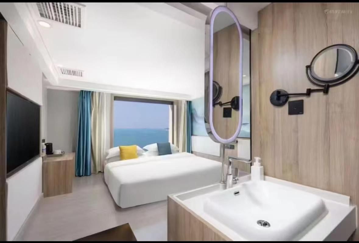 Tatami Queen Room