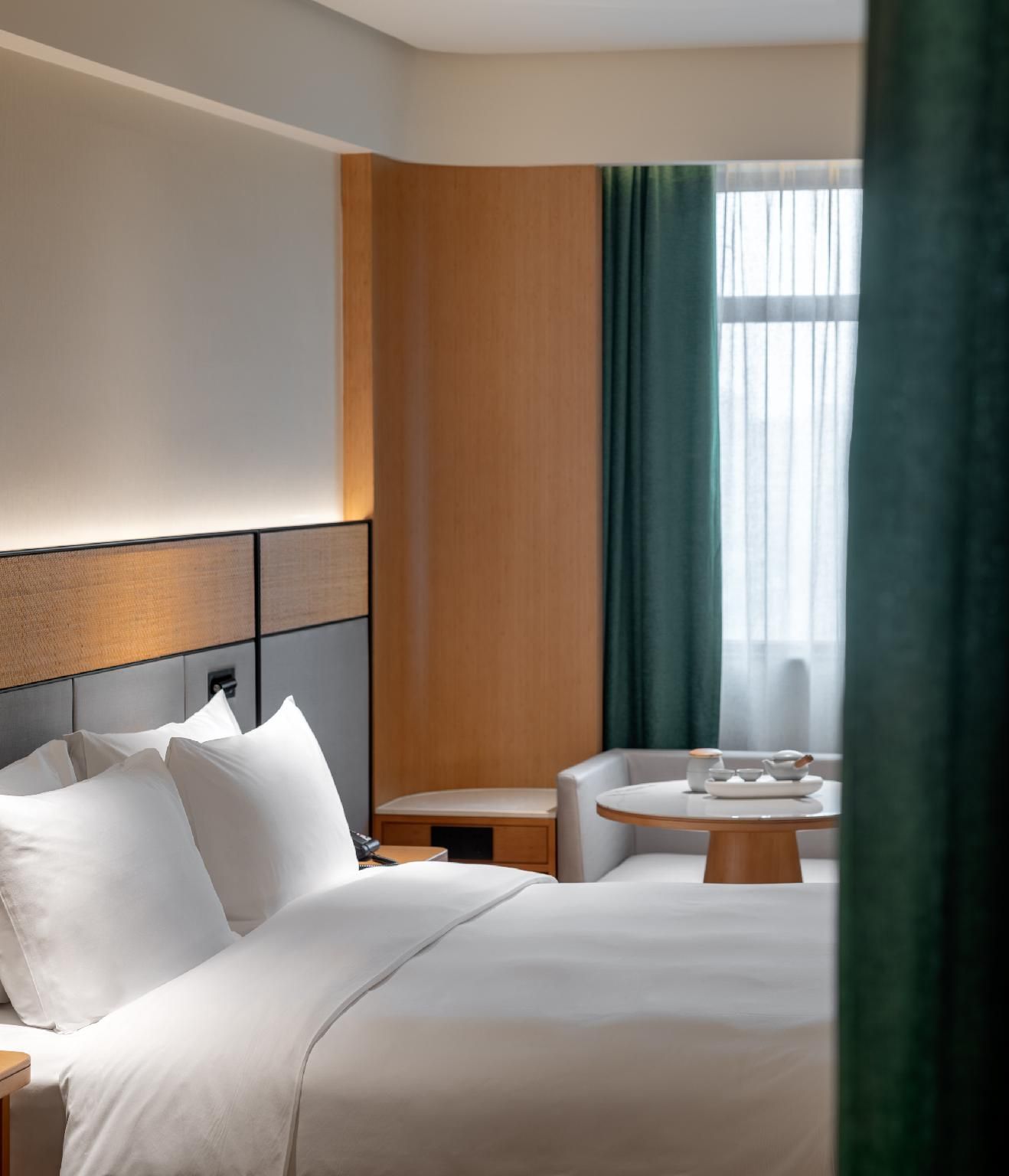Huazhu - Room With Bed
