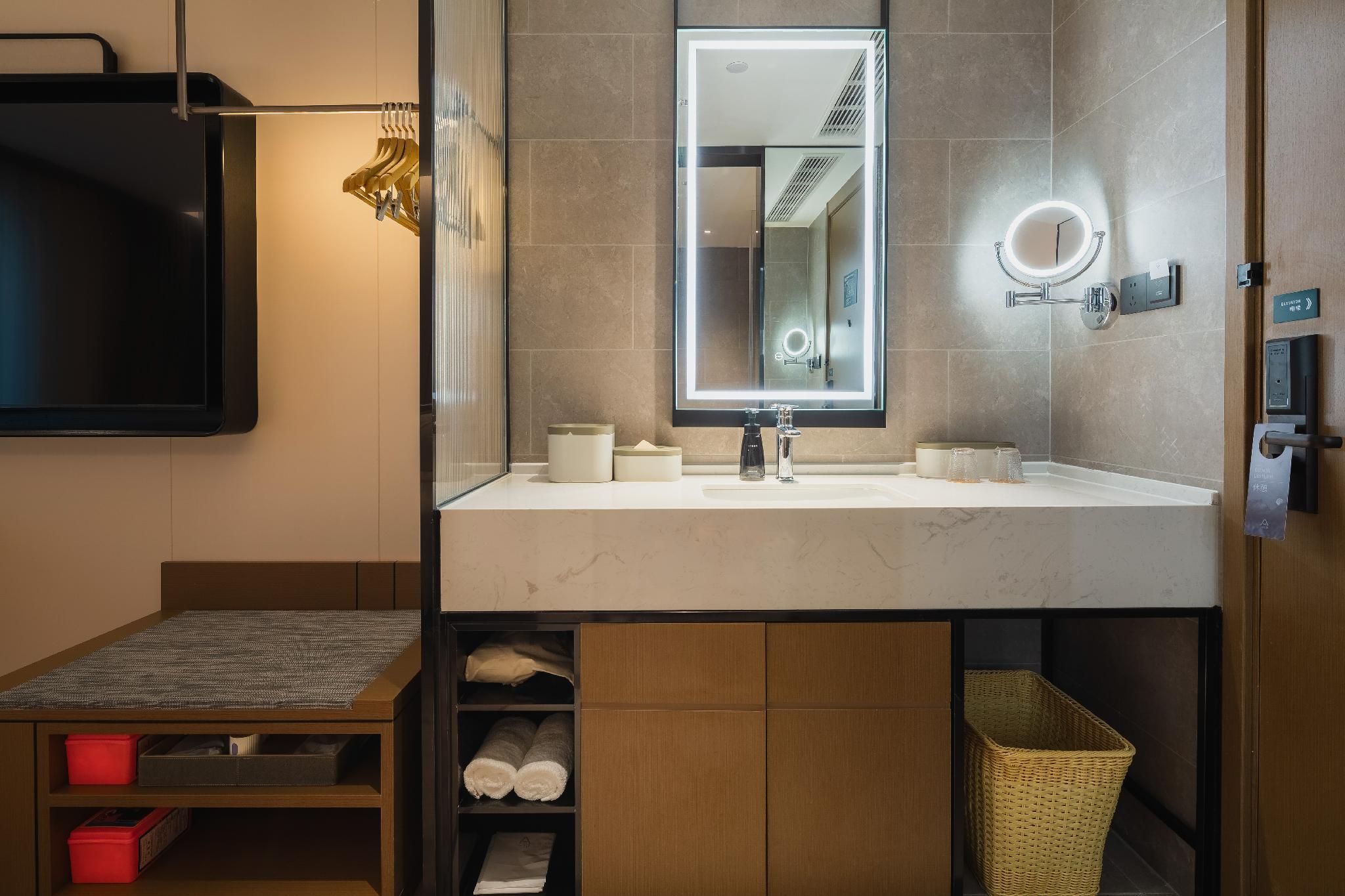 Executive room, Guest room, 1 Queen