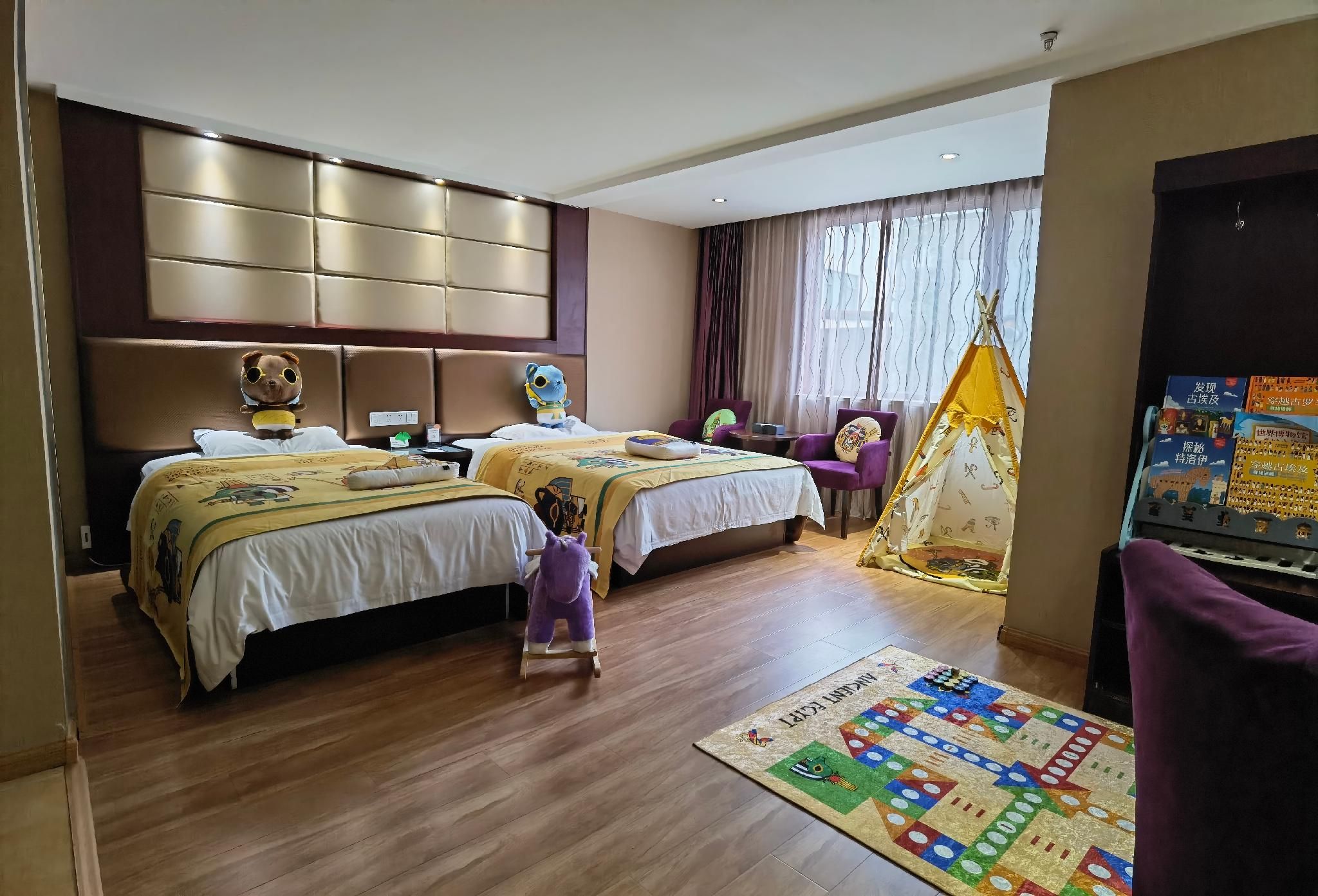 Rezen - Egyptian Mystery Family Kids Room