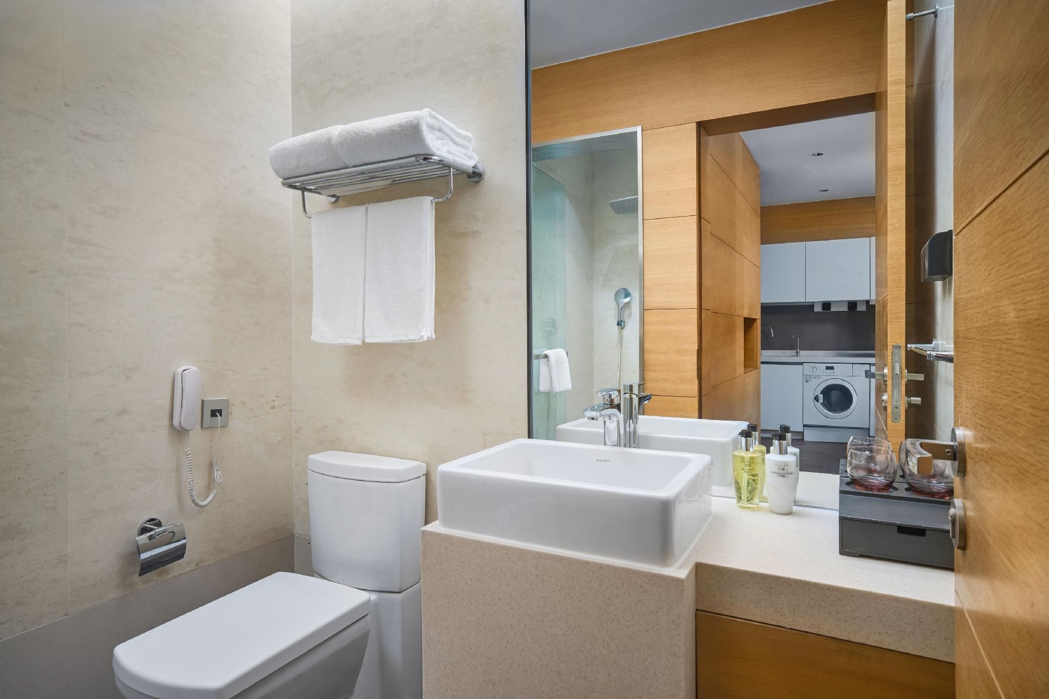 Deluxe Suite with Sea View