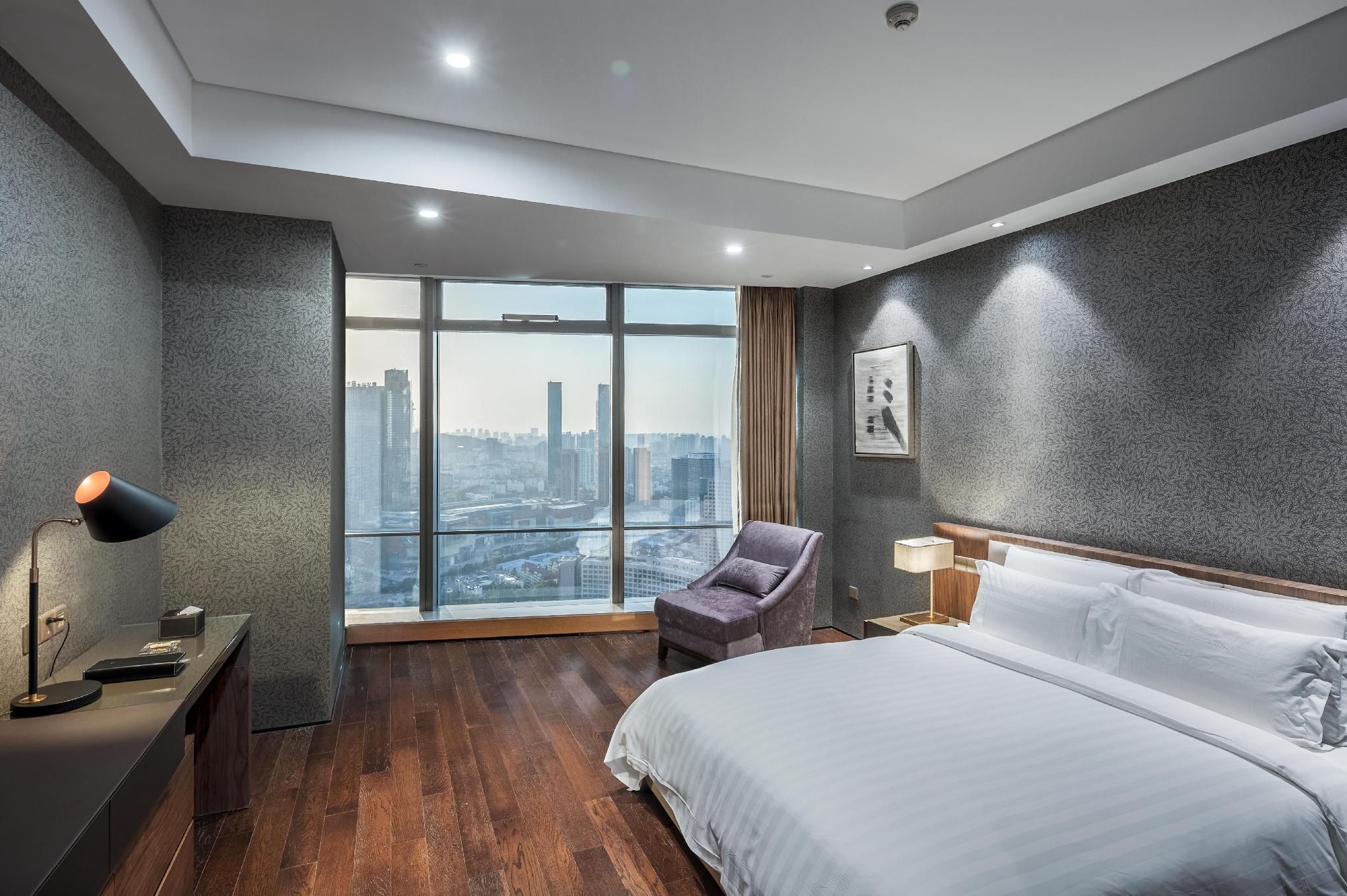 Huazhu - Deluxe Bed Room