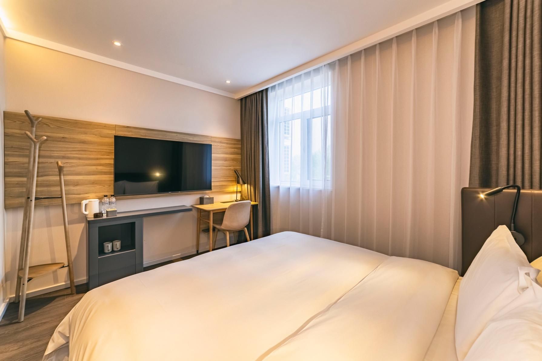Huazhu - Superior BedRoom