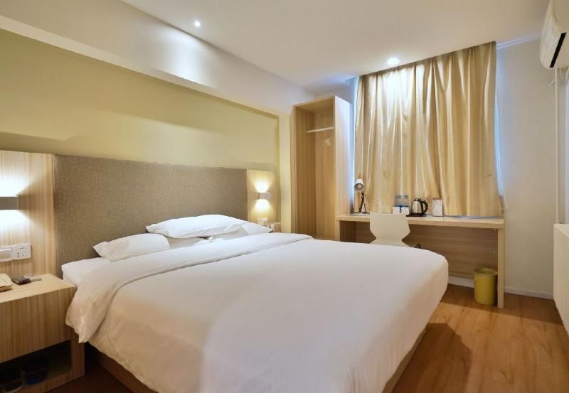 Waterbed Room