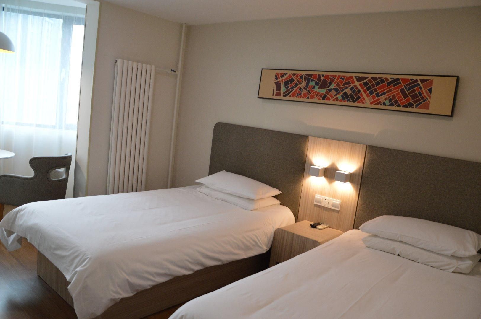 Huazhu - Two Bed Room Suite