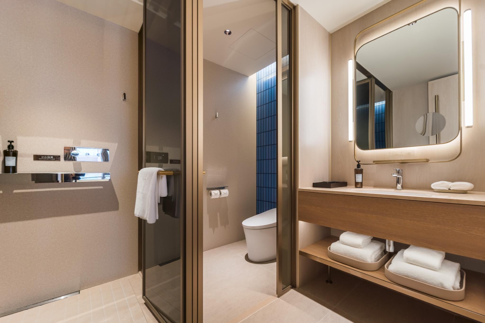 Business Queen Bed Room