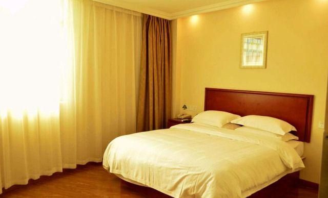 GTI - 1 Bed Guest Room, No Window, Promotion Rate