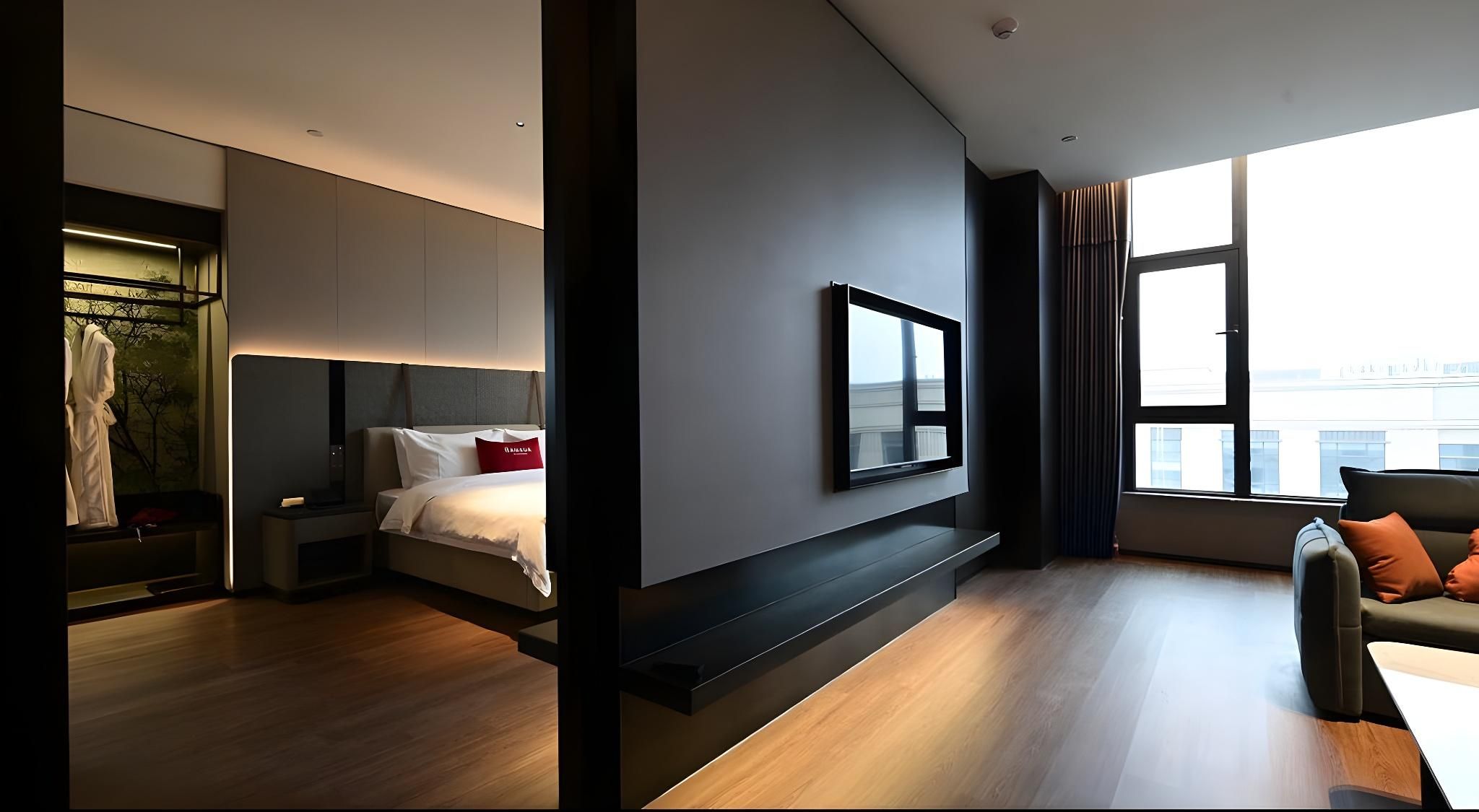 1 King Bed, Suite, Non-Smoking