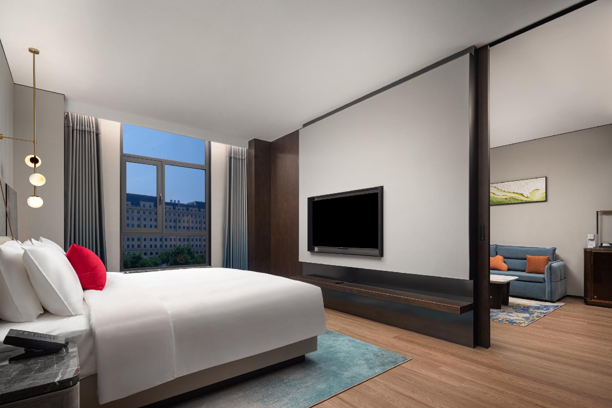 1 King Bed, Suite, Non-Smoking