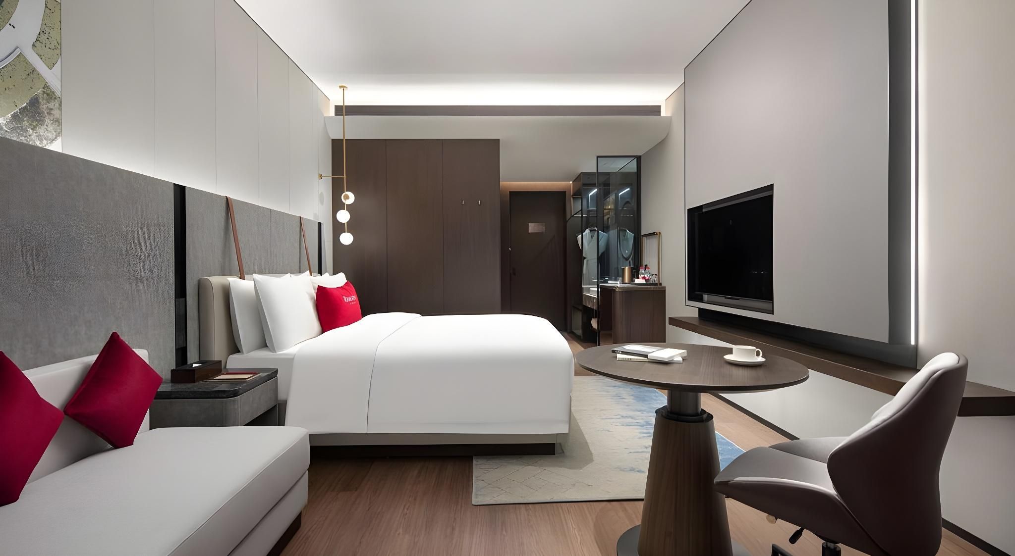 1 King Bed, Deluxe Room, Non-Smoking