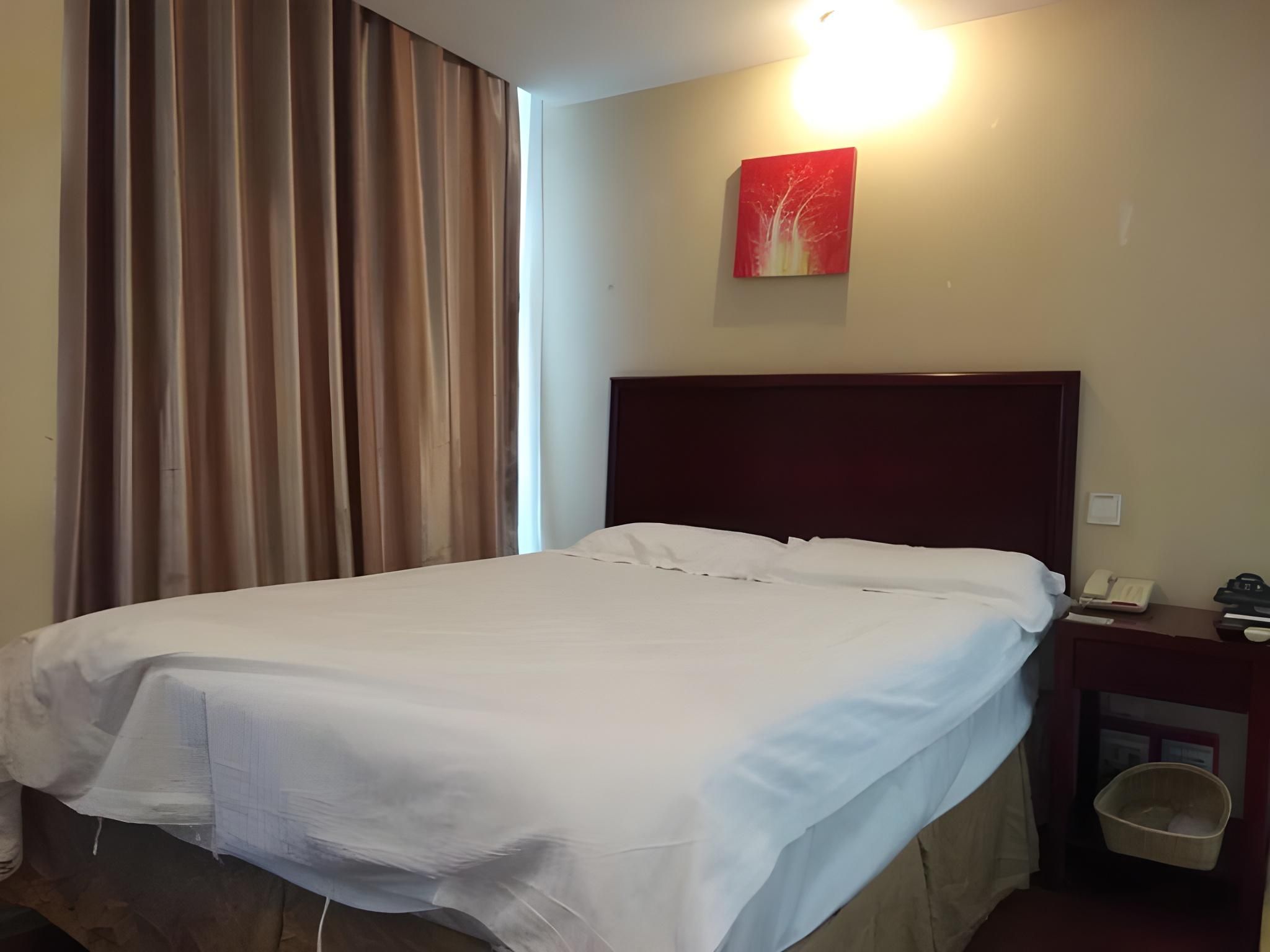GTI - 1 Bed Guest Room no Window, 1.5M Bed