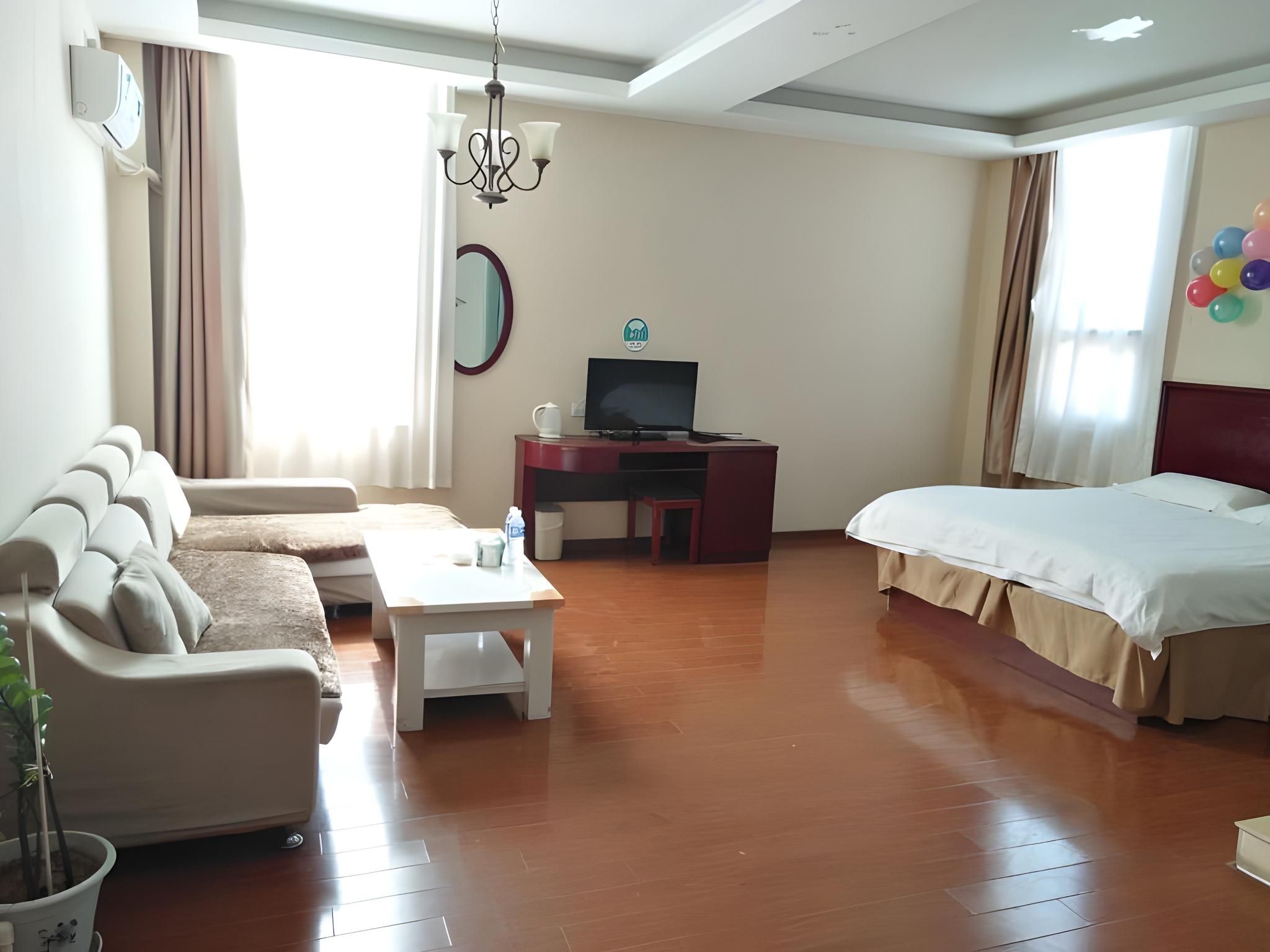 GTR - Superior 1 Bed Room with 1.8M Bed