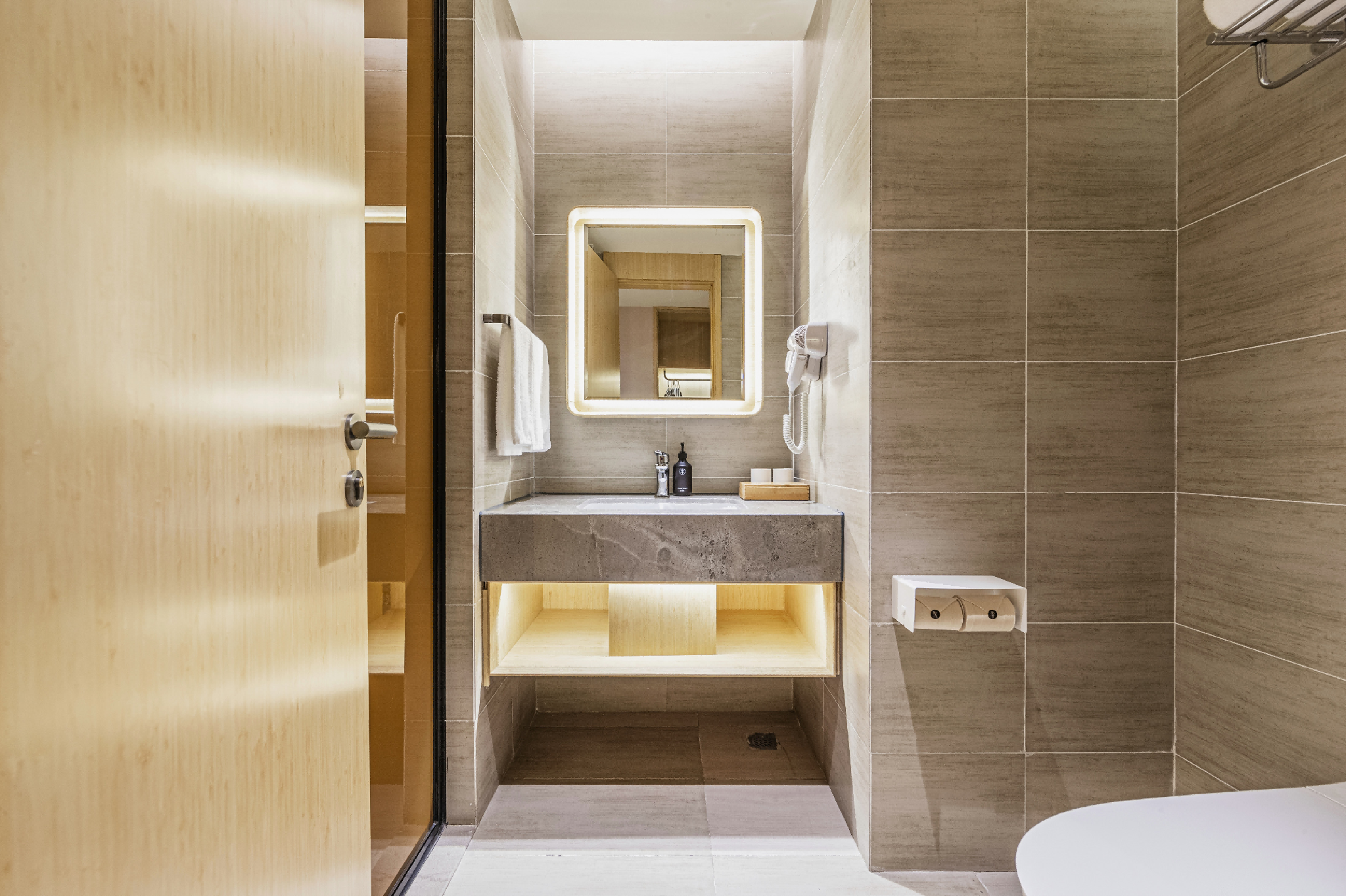 Huazhu - Destress Superior Bed Room