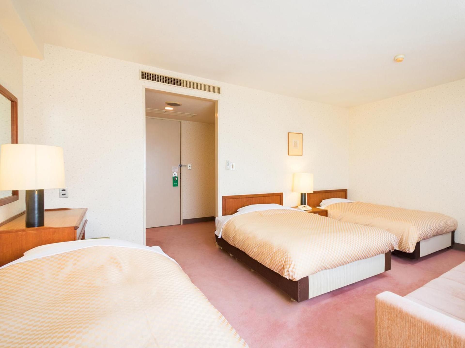 Triple Room