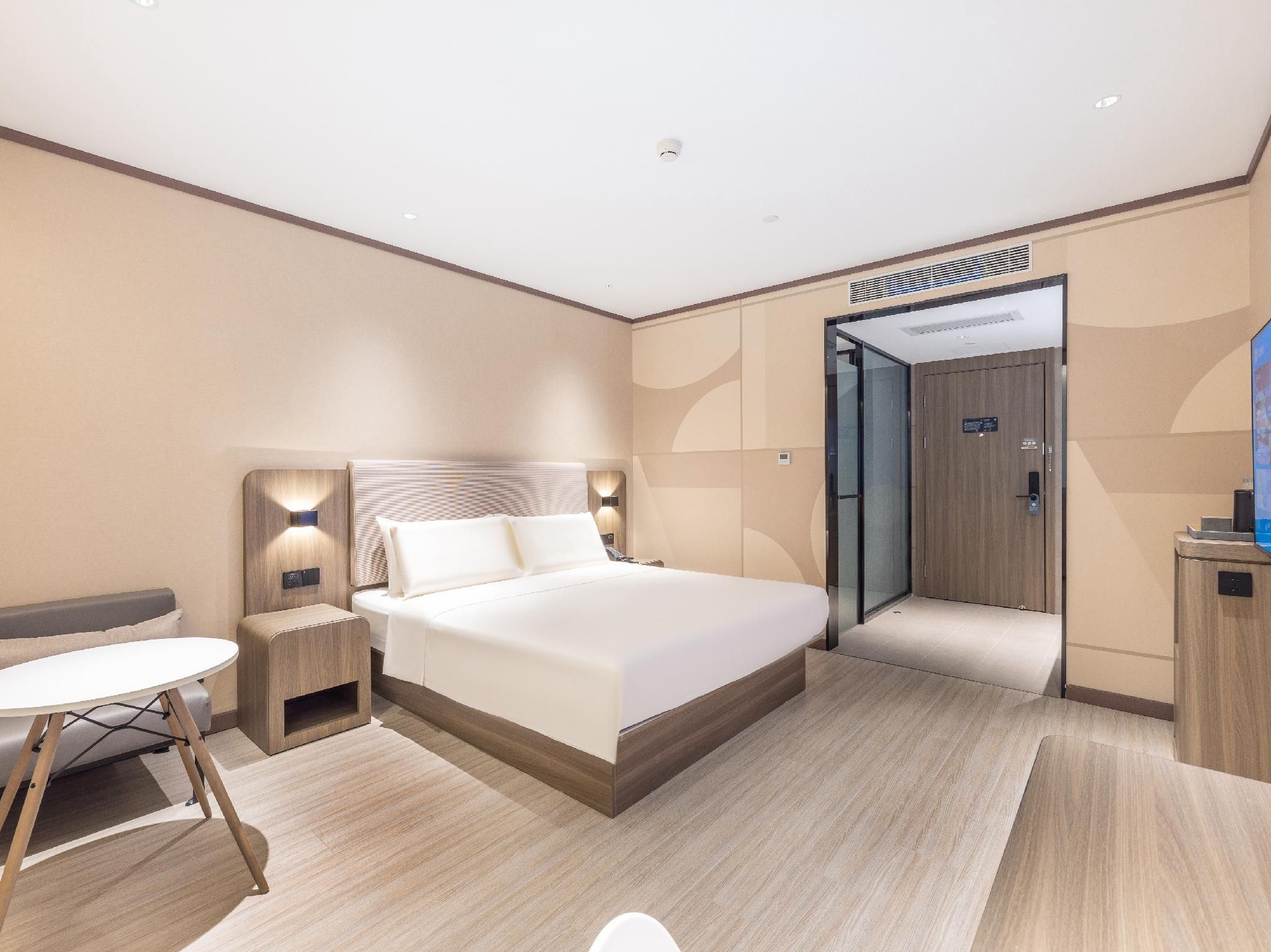 Huazhu - Superior BedRoom