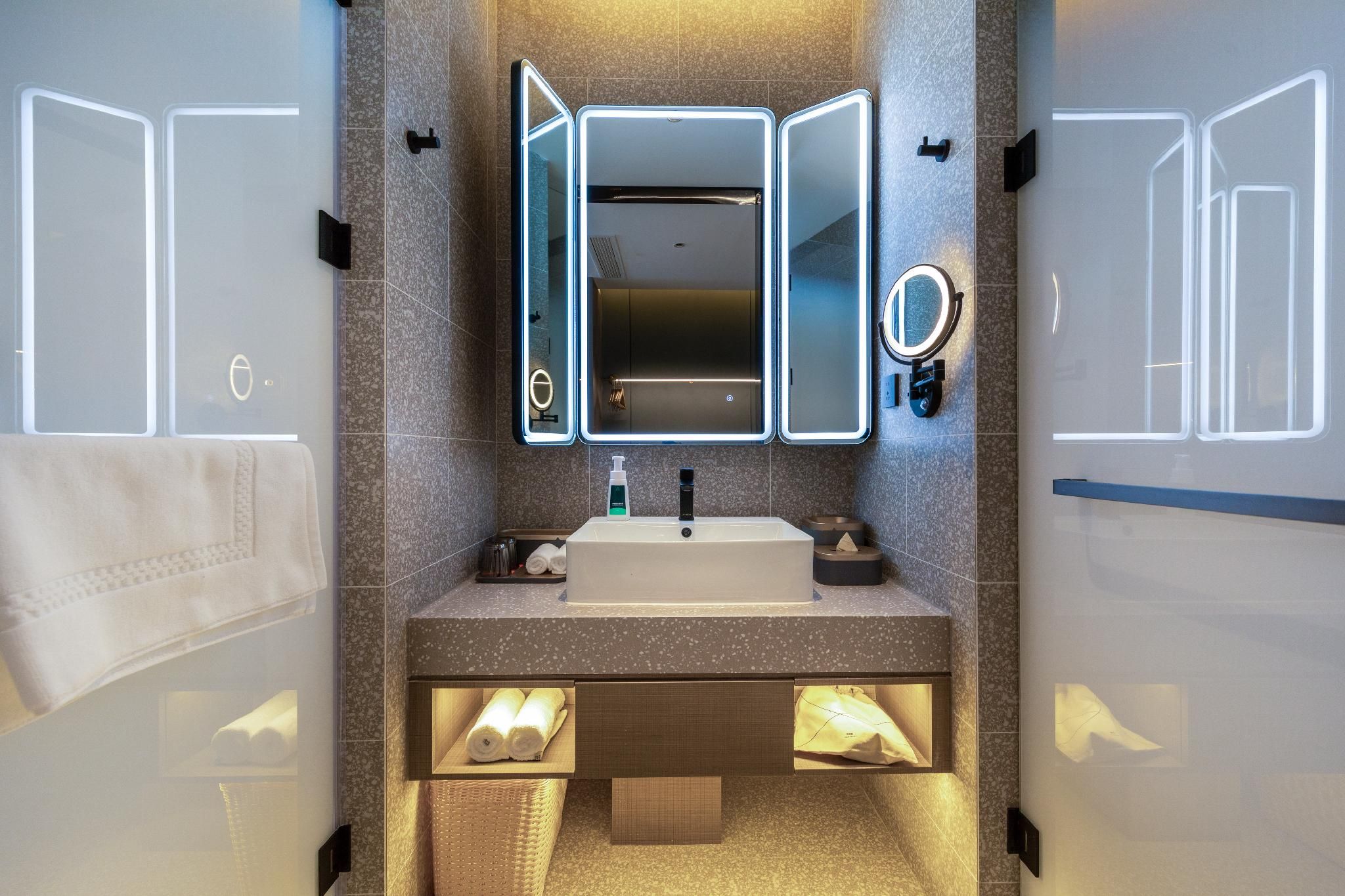Atour - JIMU Twin Room