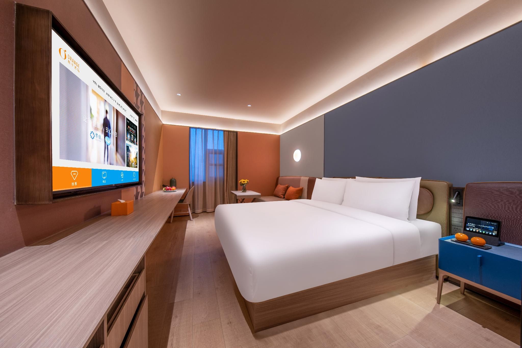California Sunshine Select Queen Room